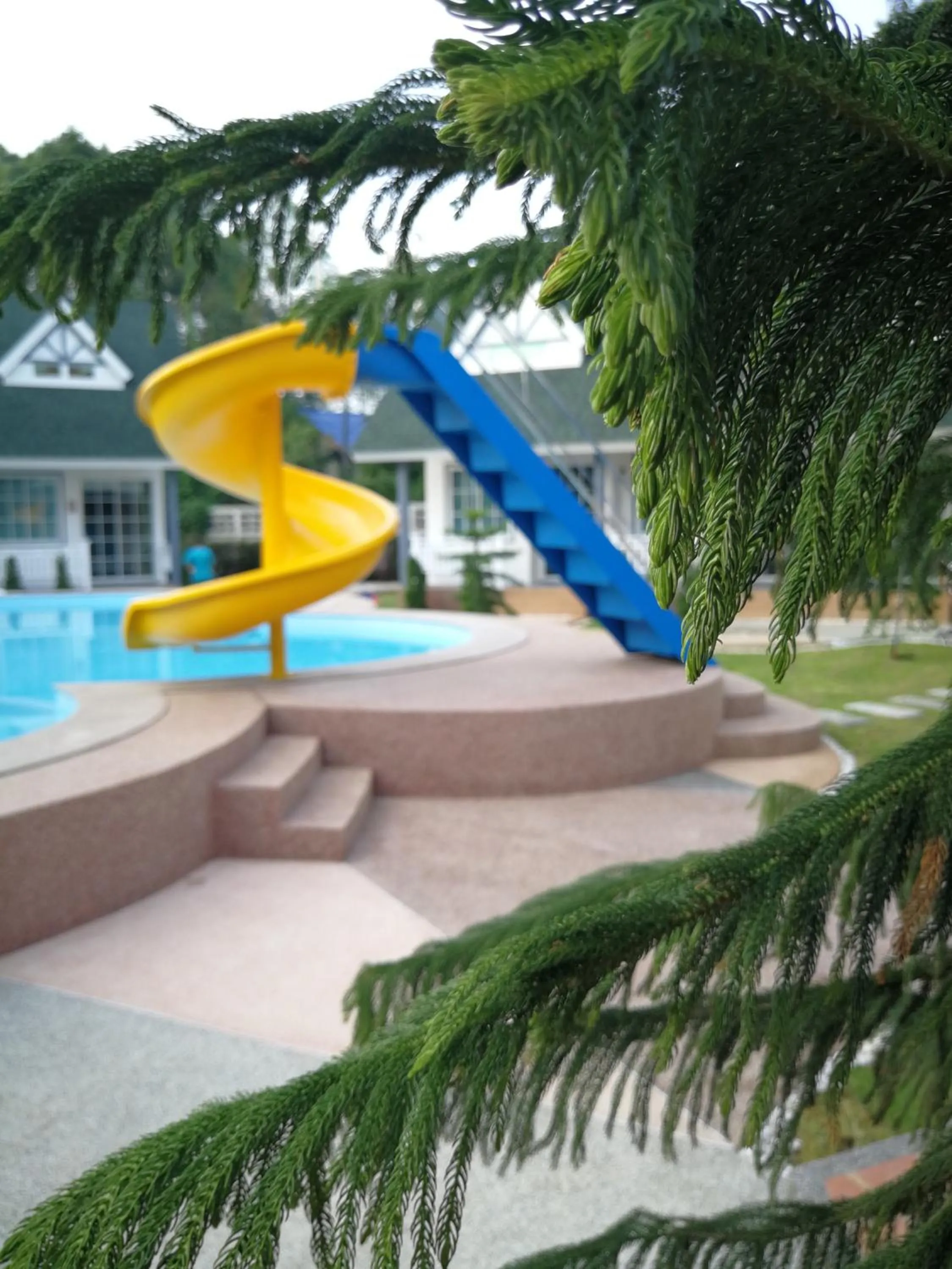 Swimming pool in English Resotel : อิงลิช รีโซเทล