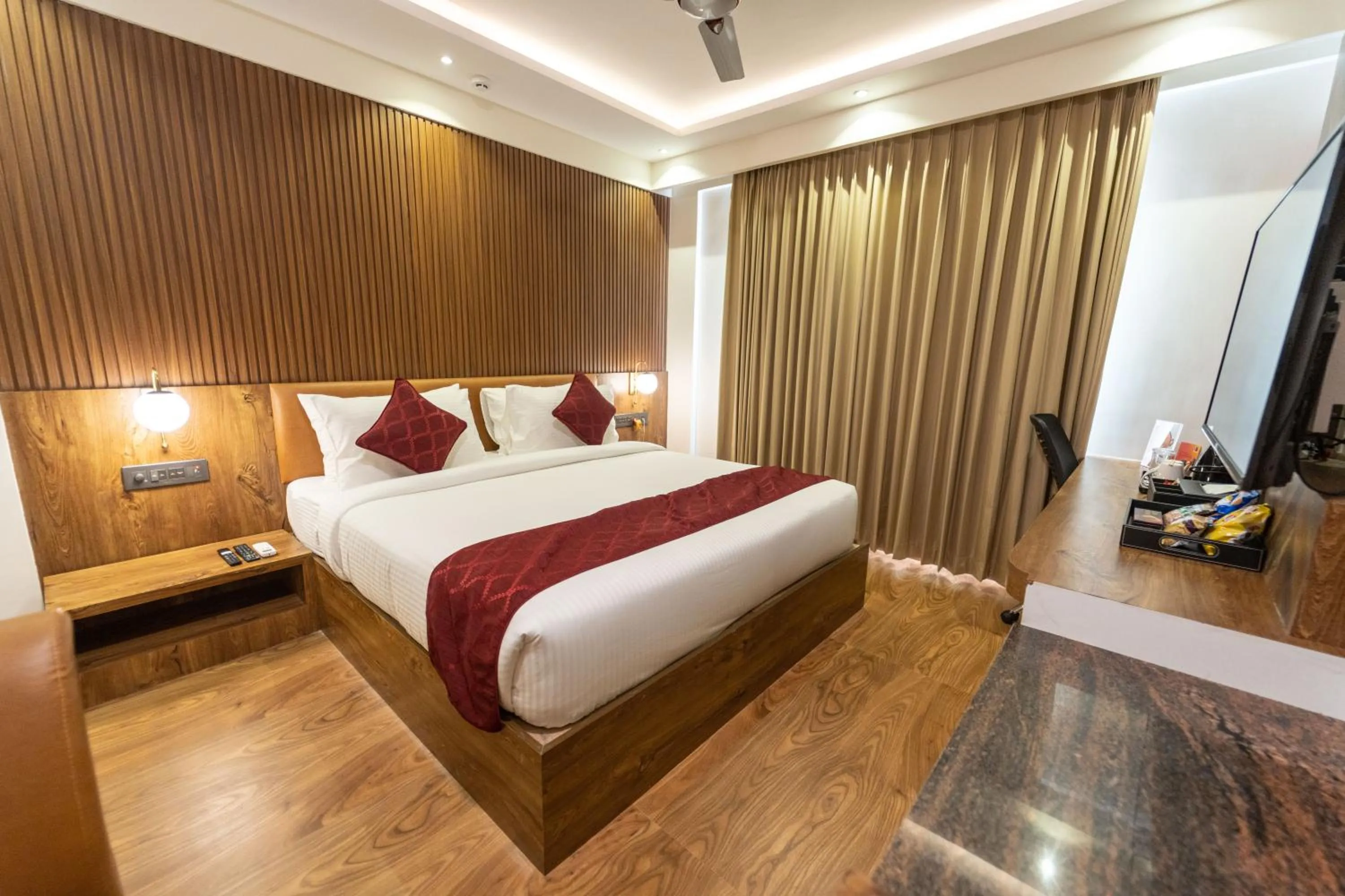 Bedroom, Bed in Clarks Inn , Airport Bangalore