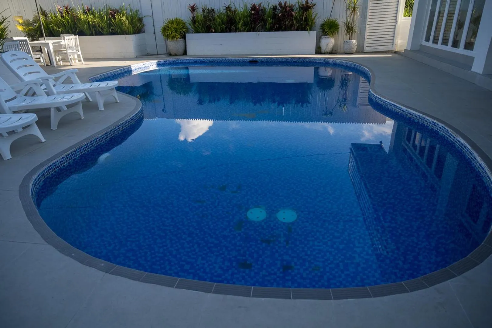 Swimming pool in Sailors Beach Fiji