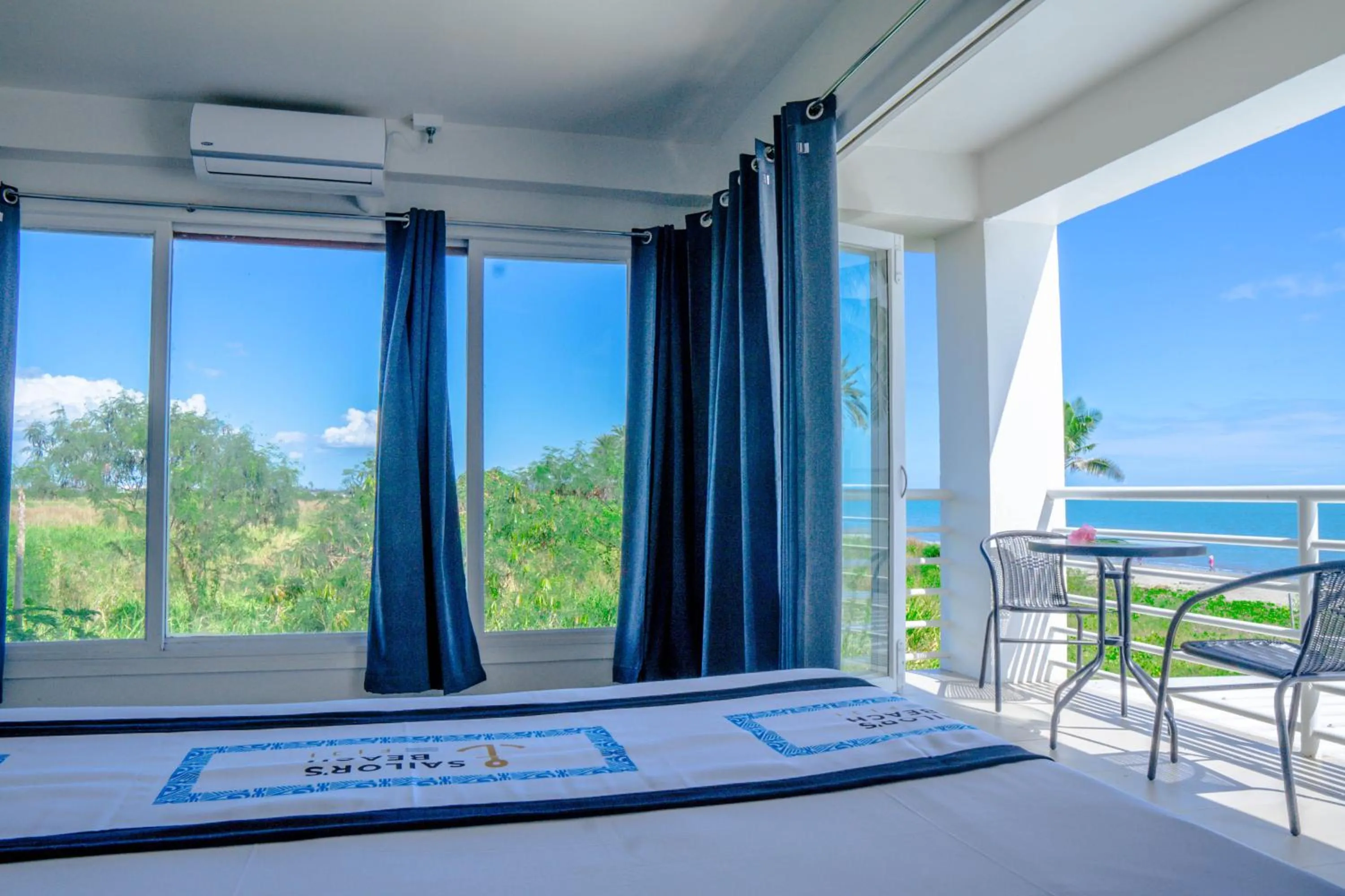 Bed in Sailors Beach Fiji