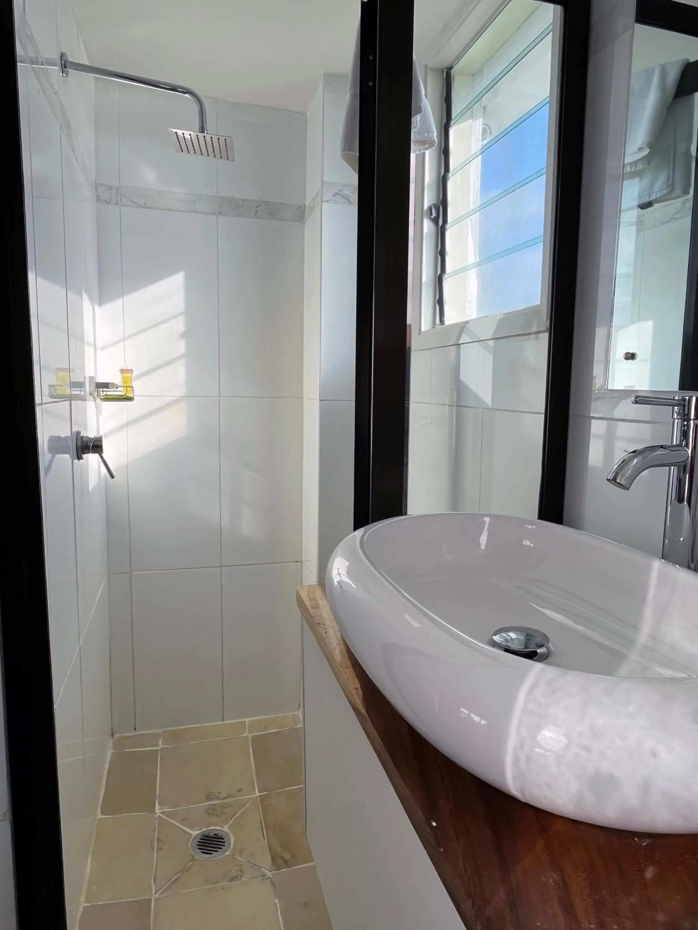 Bathroom in Sailors Beach Fiji