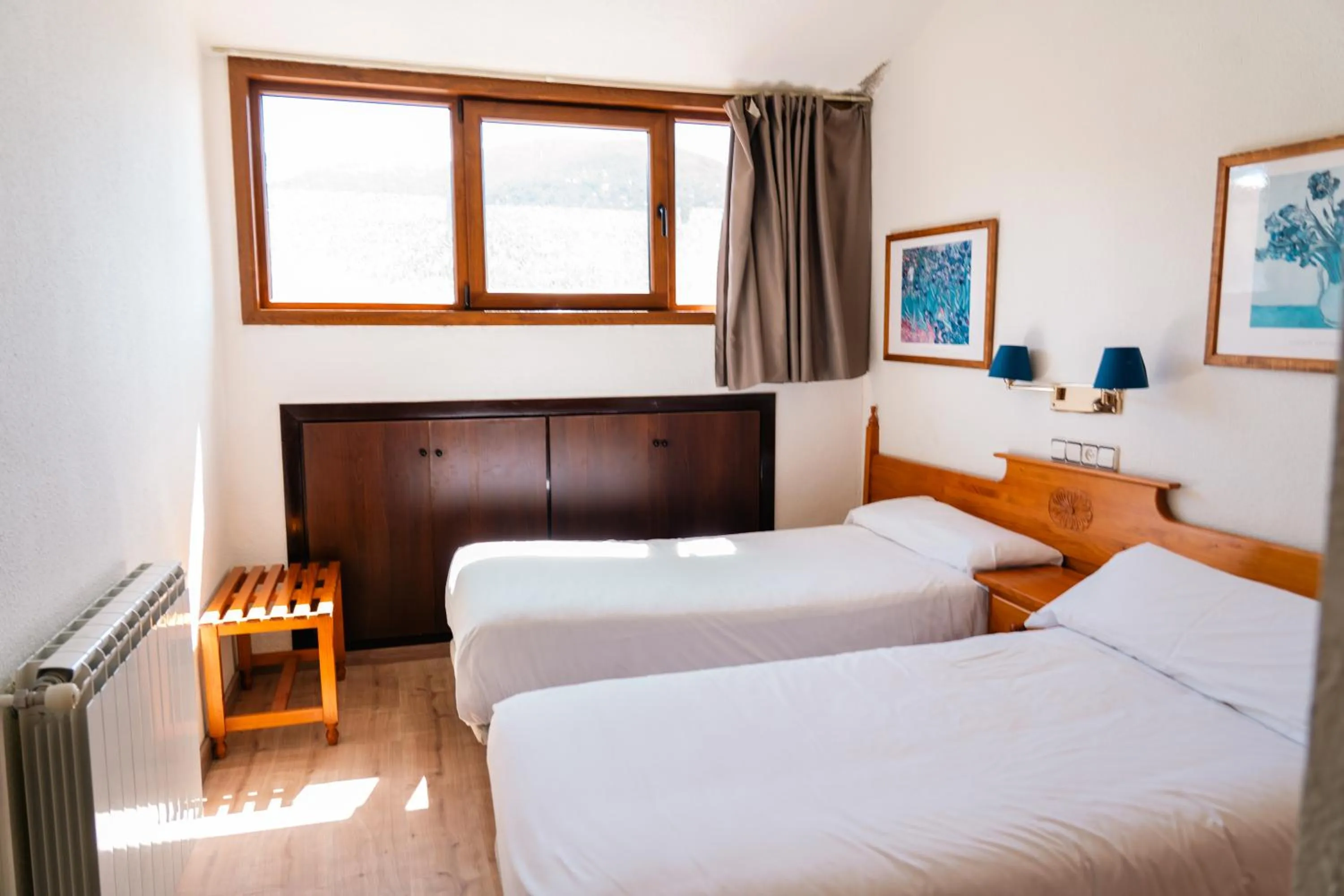 Bed in Apartamentos SNÖ Edelweiss