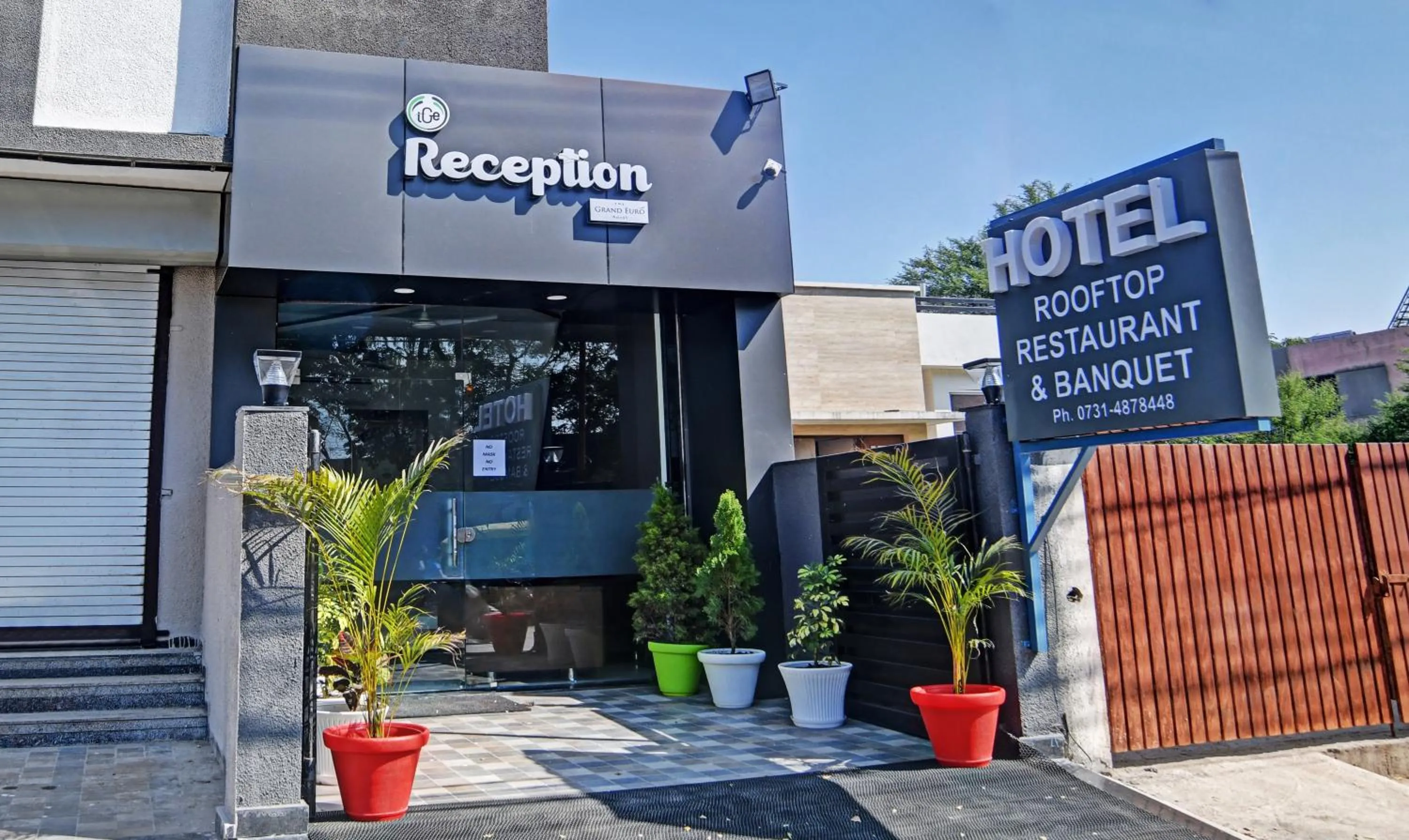 Property building in Treebo Grand Euro Pipliyahana Square