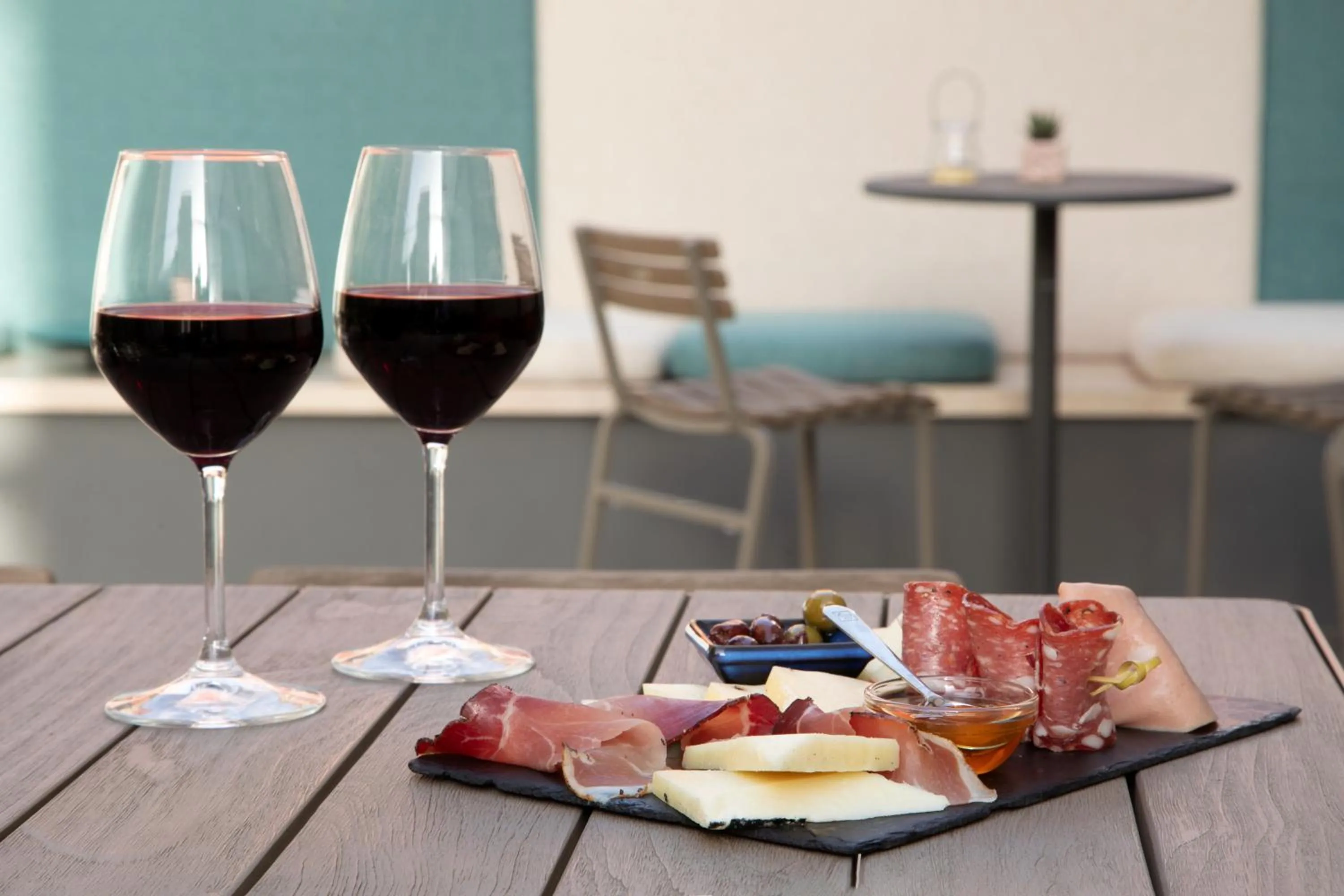 Restaurant/places to eat in The Spring House Hotel Rome Vatican, Tapestry Collection Hilton