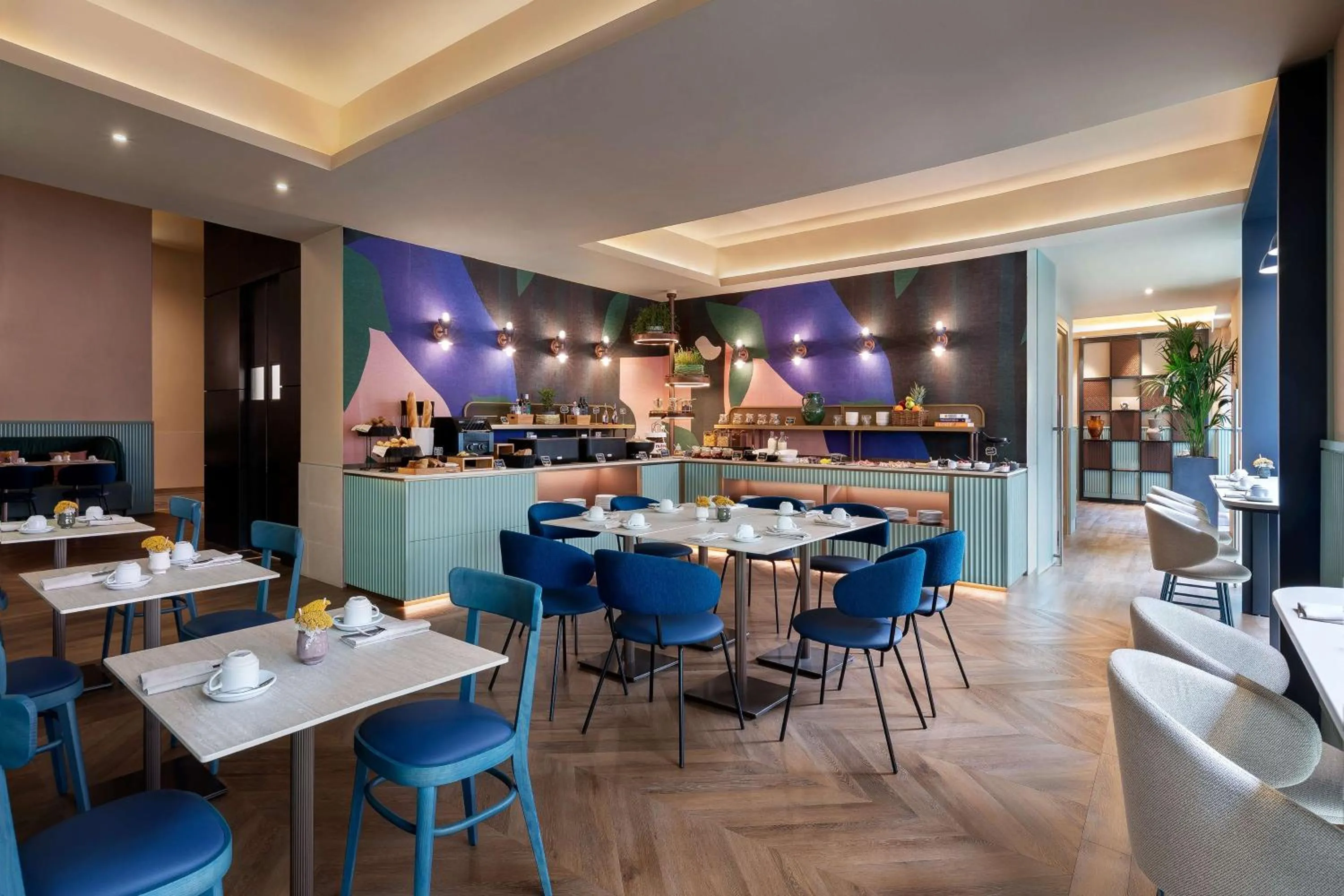 Breakfast in The Spring House Hotel Rome Vatican, Tapestry Collection Hilton