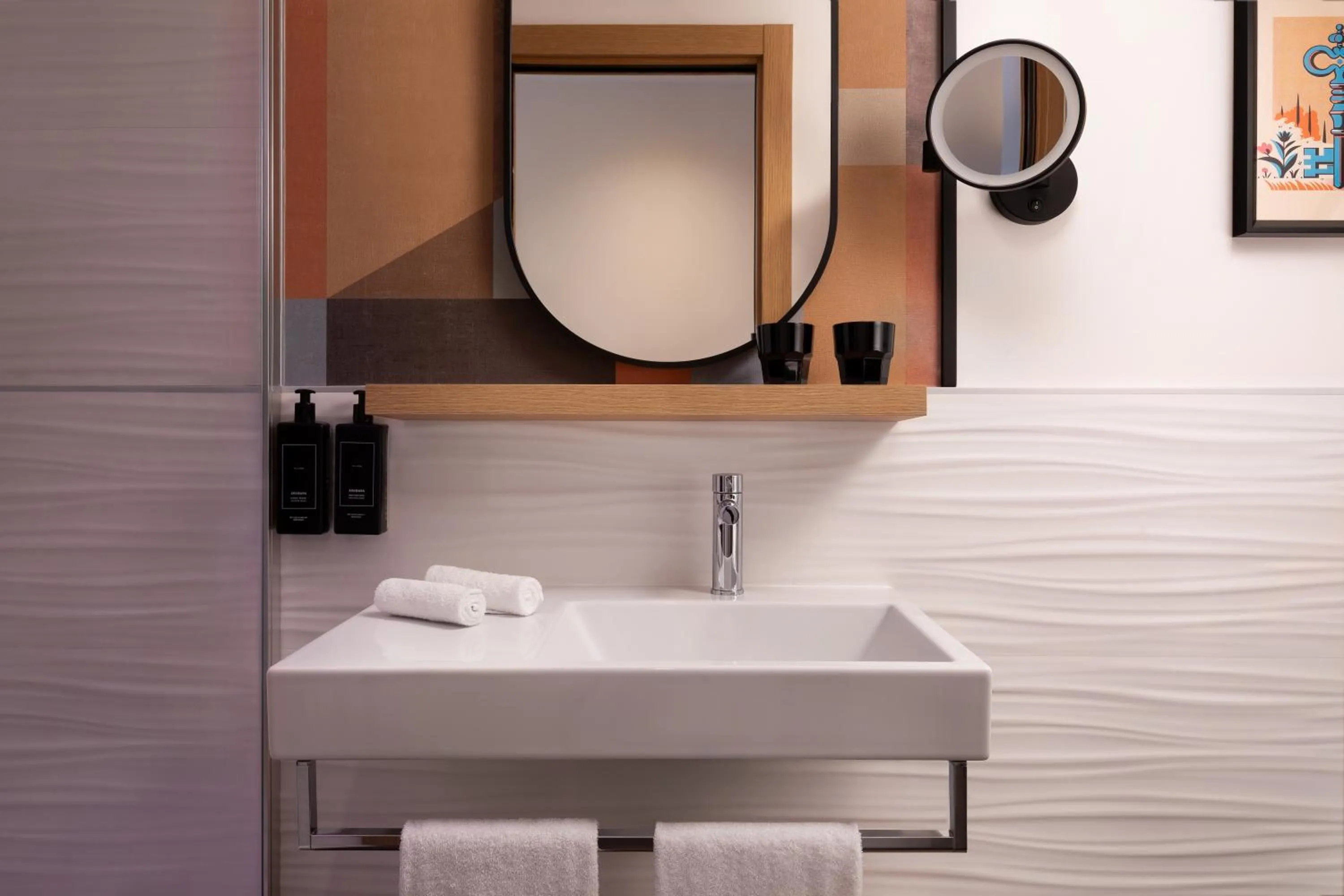 Bathroom in The Spring House Hotel Rome Vatican, Tapestry Collection Hilton