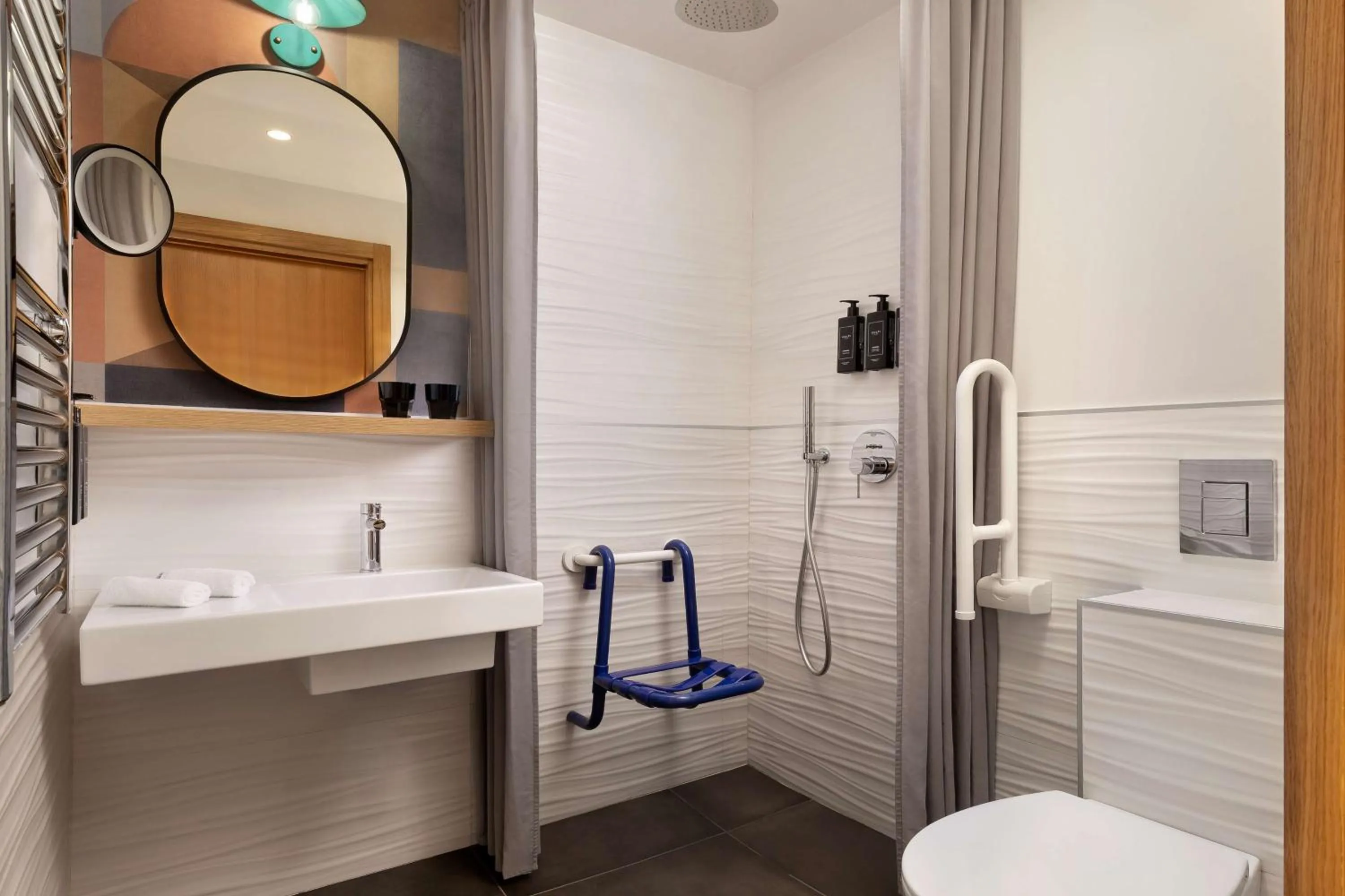 Bathroom in The Spring House Hotel Rome Vatican, Tapestry Collection Hilton