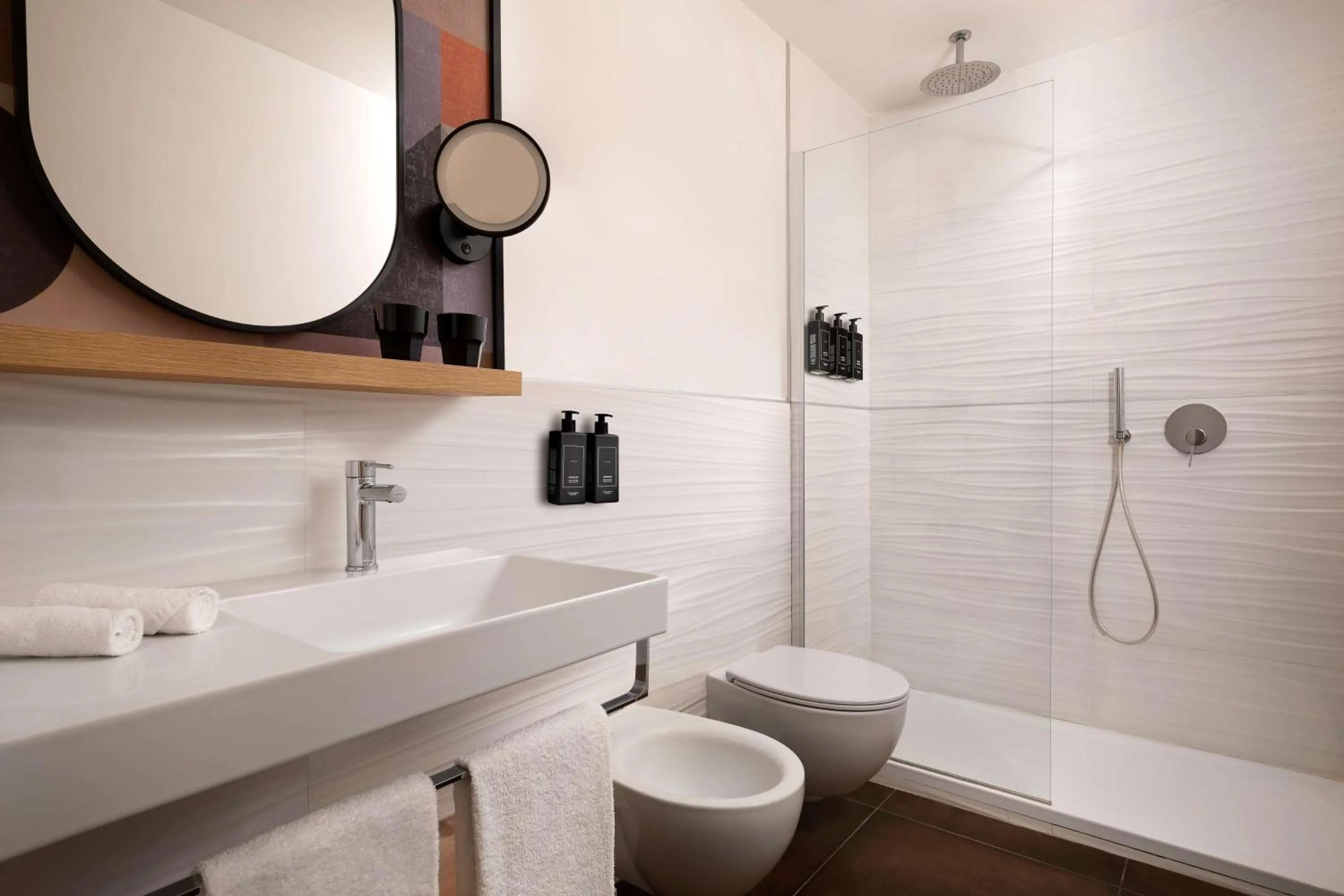 Bathroom in The Spring House Hotel Rome Vatican, Tapestry Collection Hilton