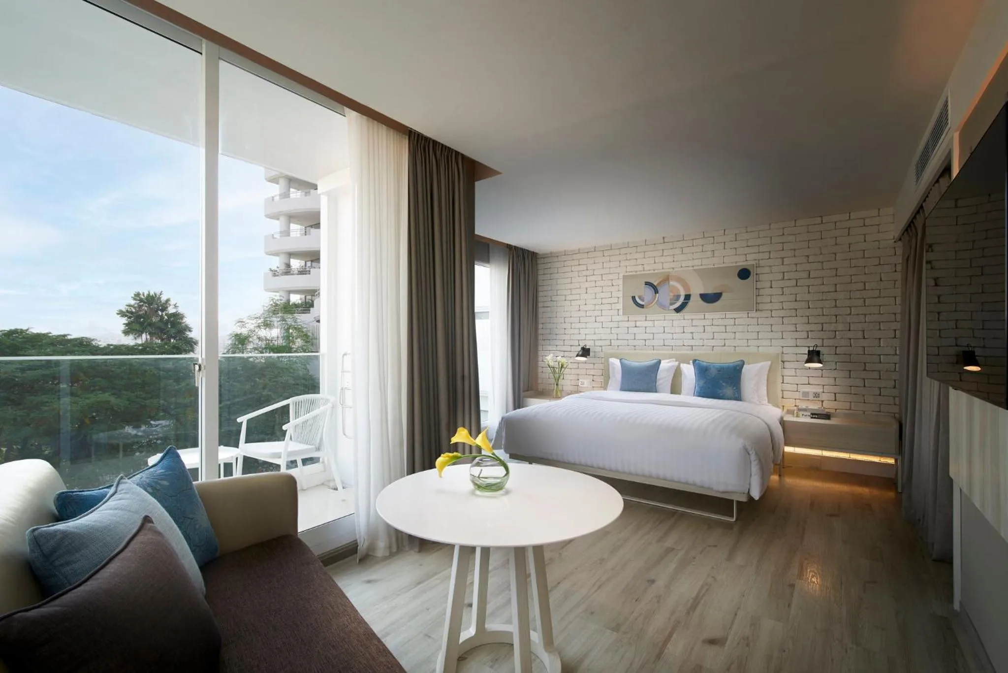 Photo of the whole room, Bed in Shama Yen-Akat Bangkok