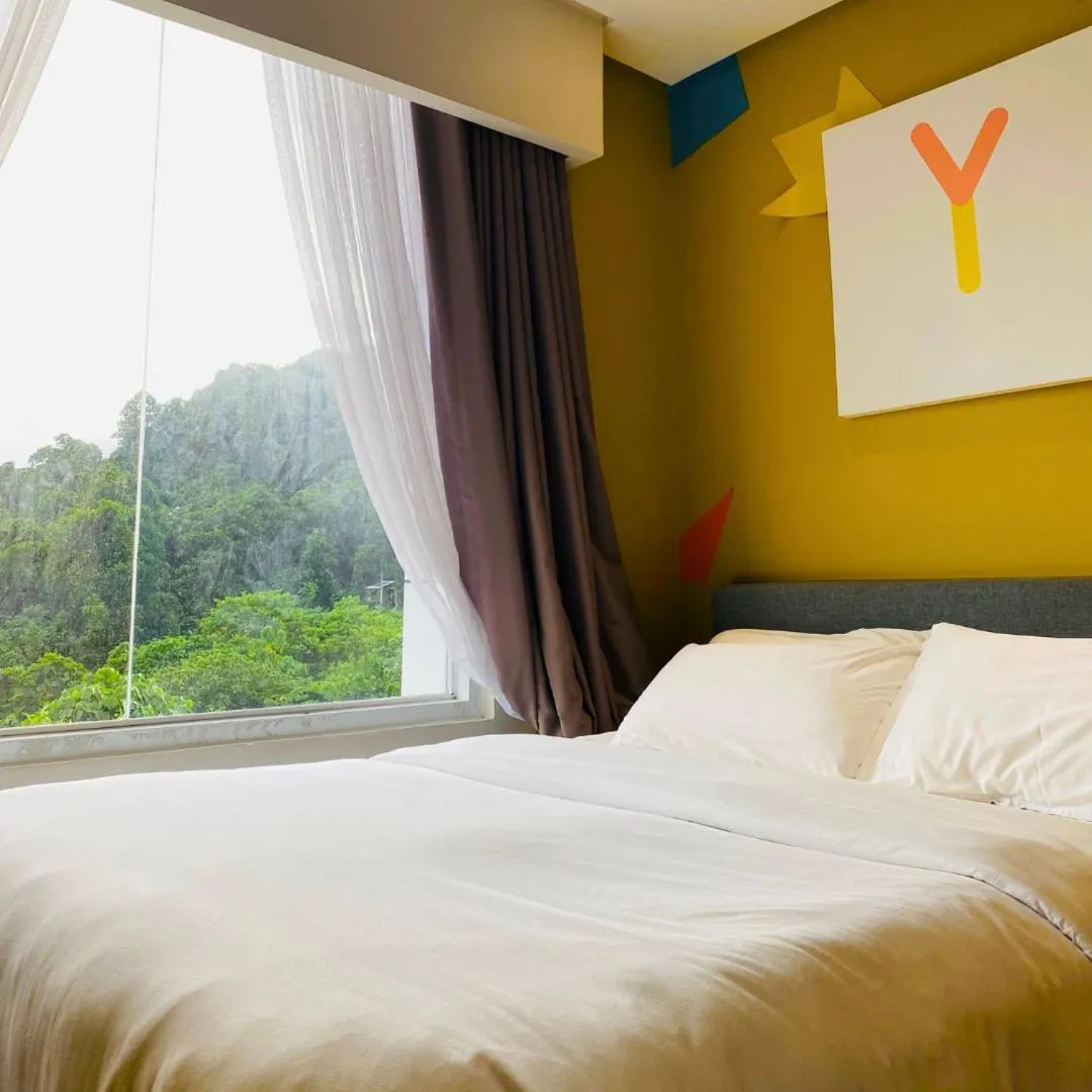 Bed in Luxebridge Hotel