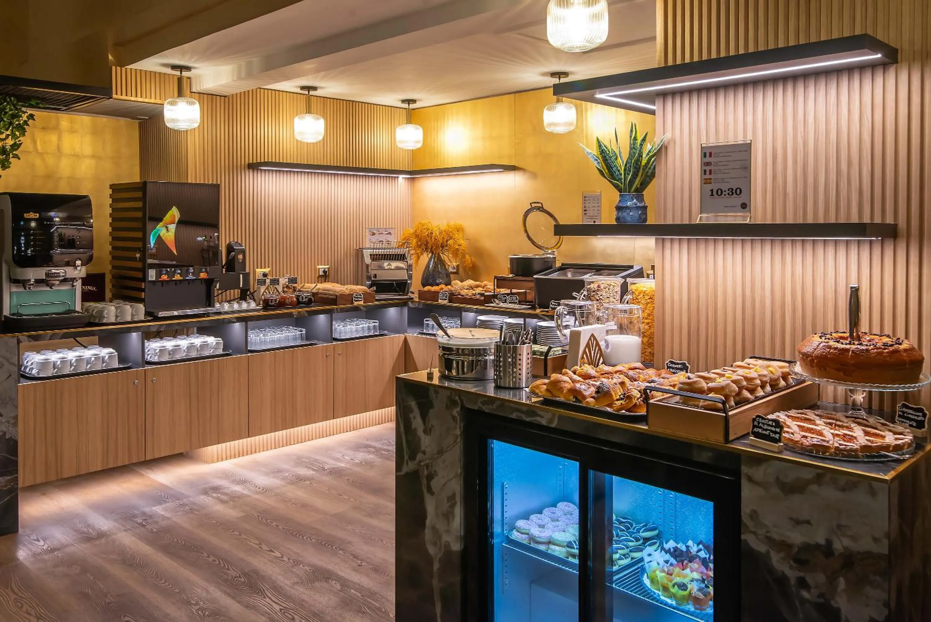 Continental breakfast in Hotel Accademia