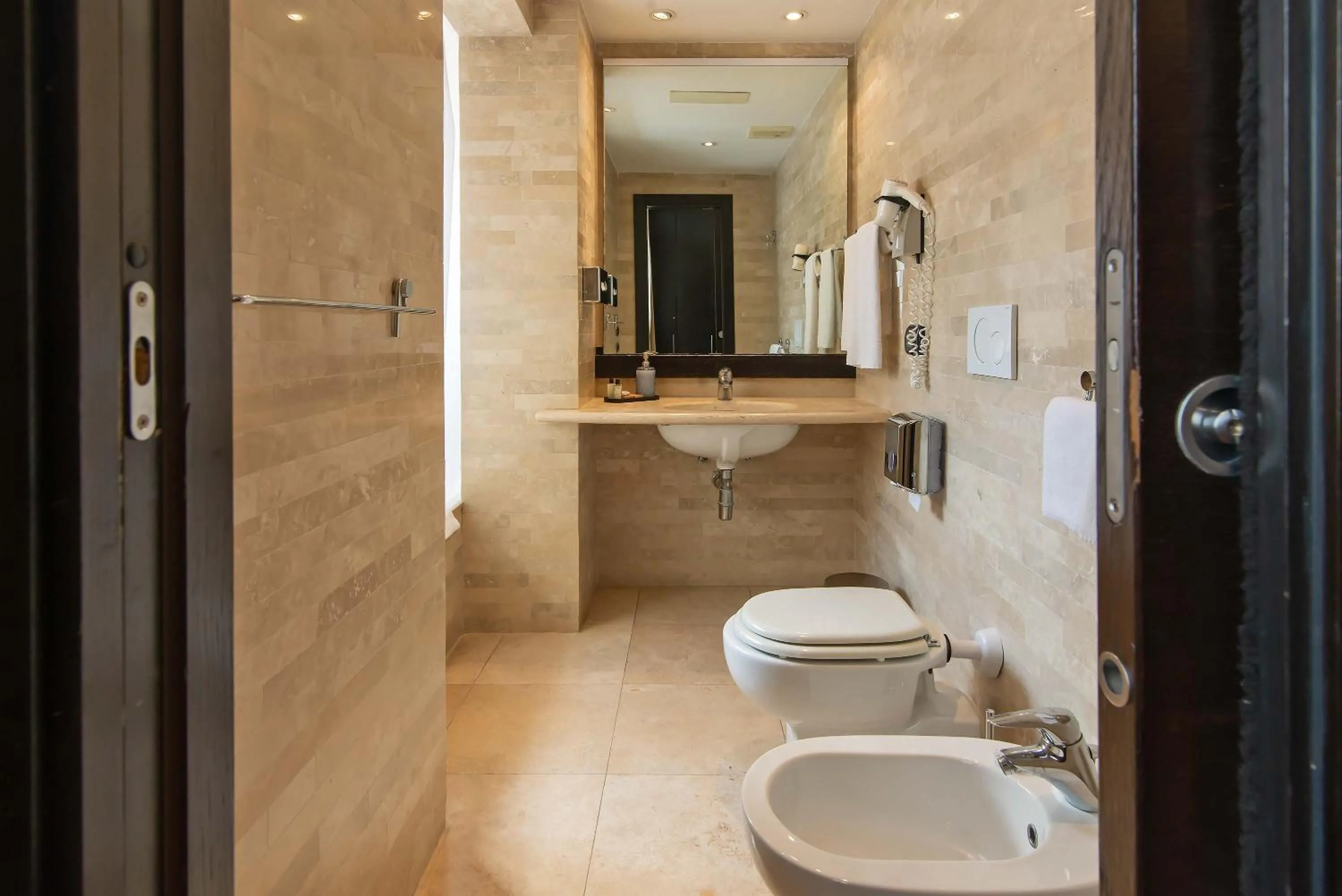 Bathroom in Hotel Accademia