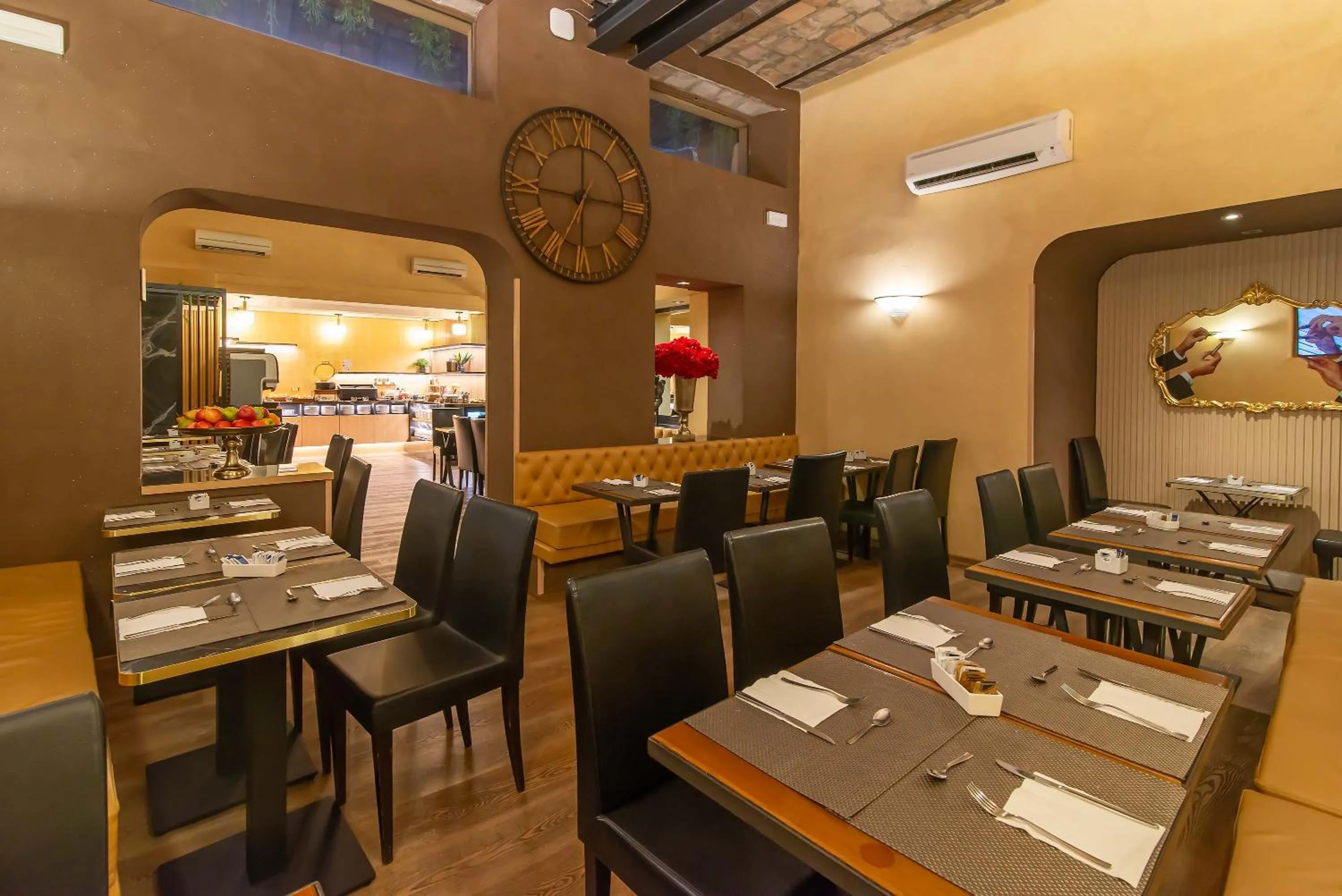 Continental breakfast in Hotel Accademia