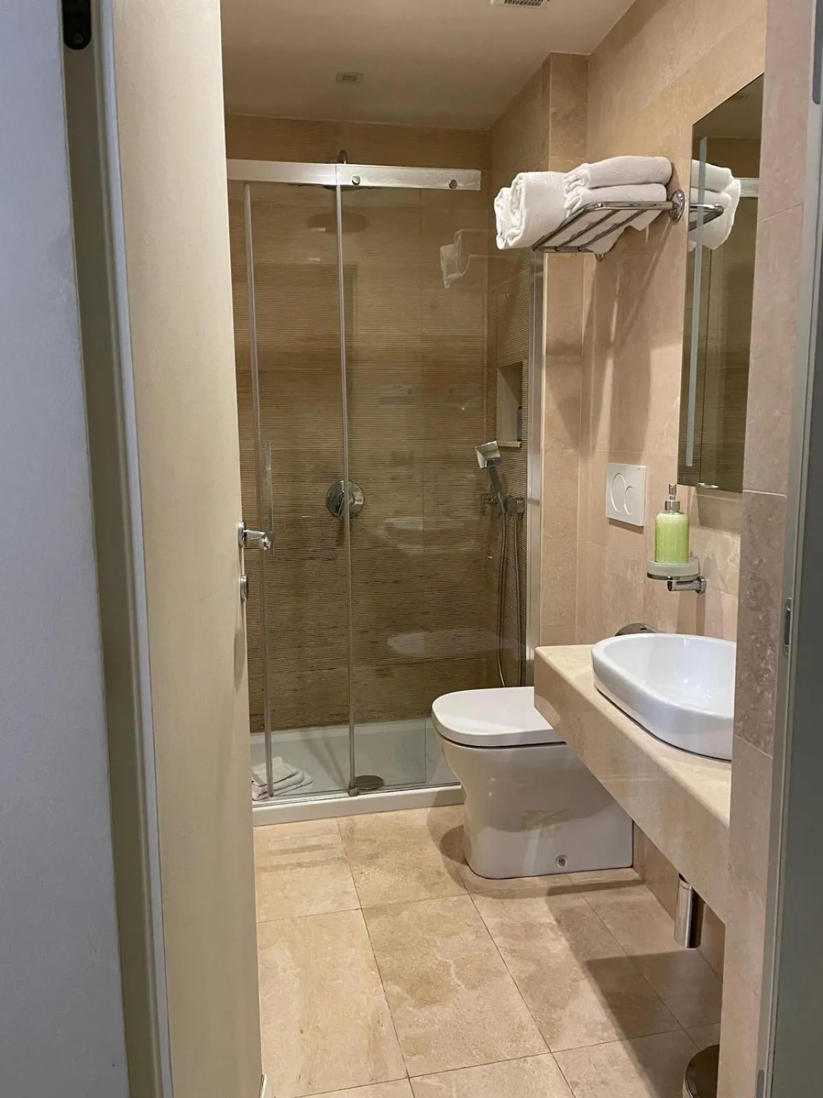 Bathroom in Hotel Accademia