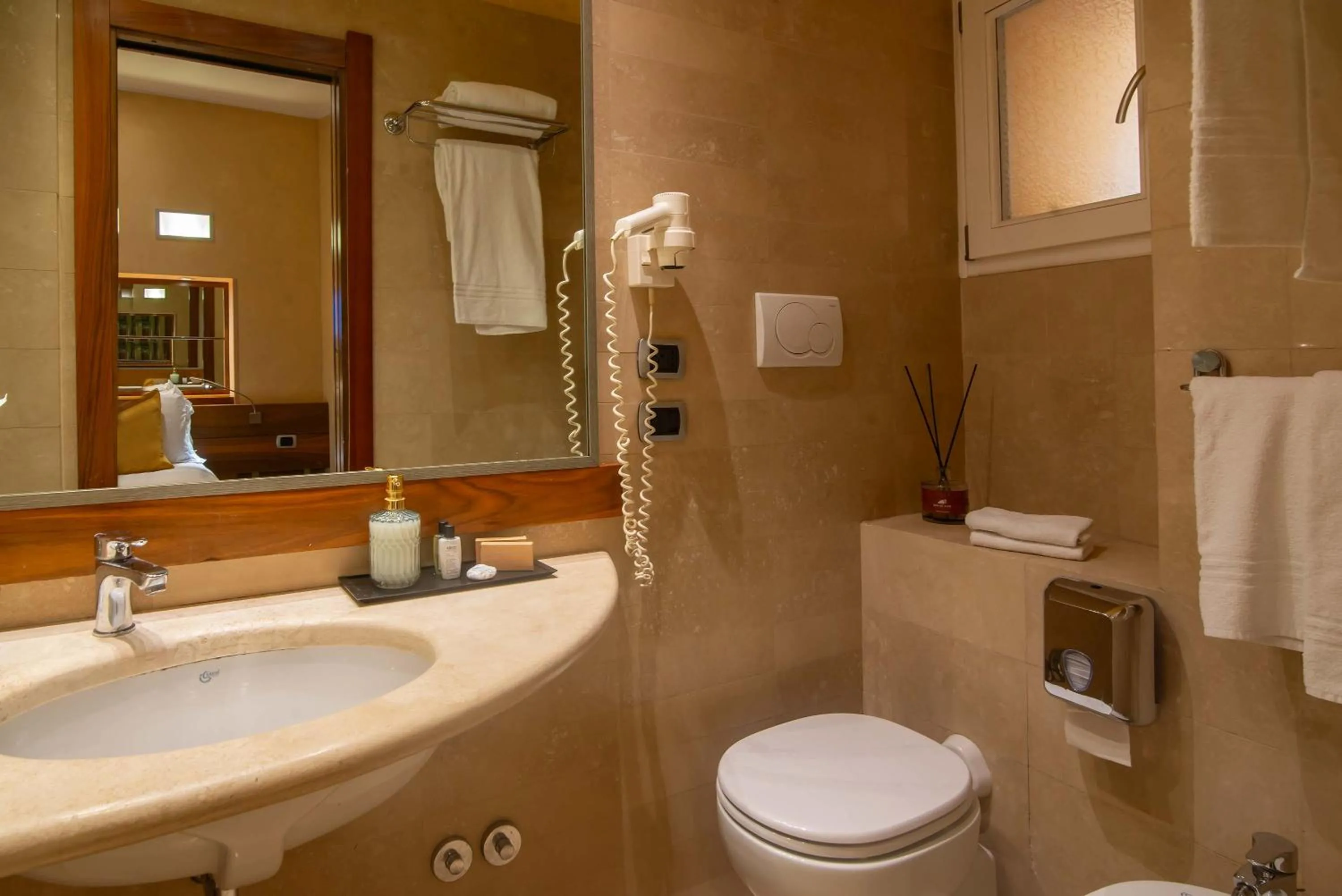 Bathroom in Hotel Tritone