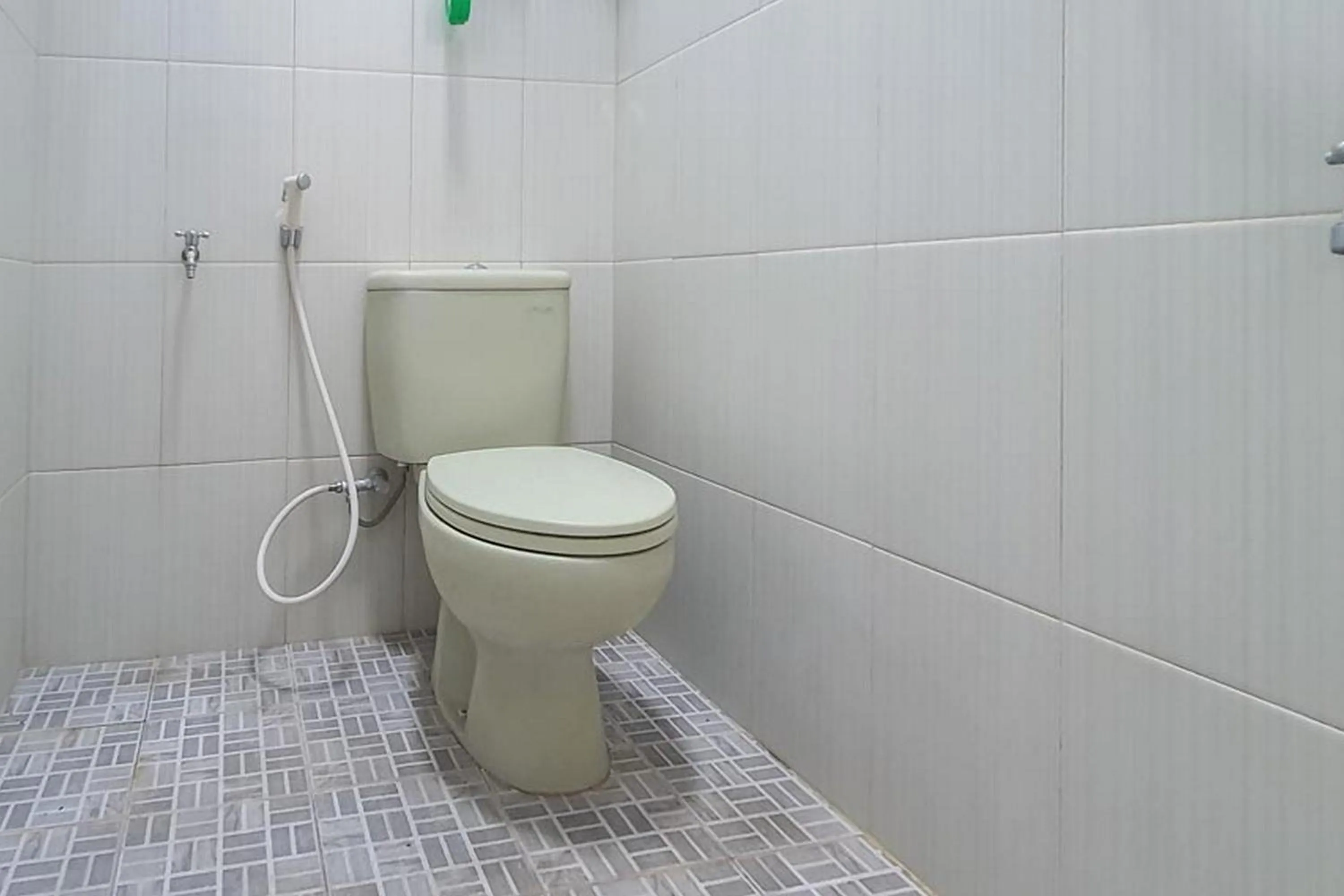 Bathroom in Angrumba Family Homestay near RSUD Caruban Mitra RedDoorz