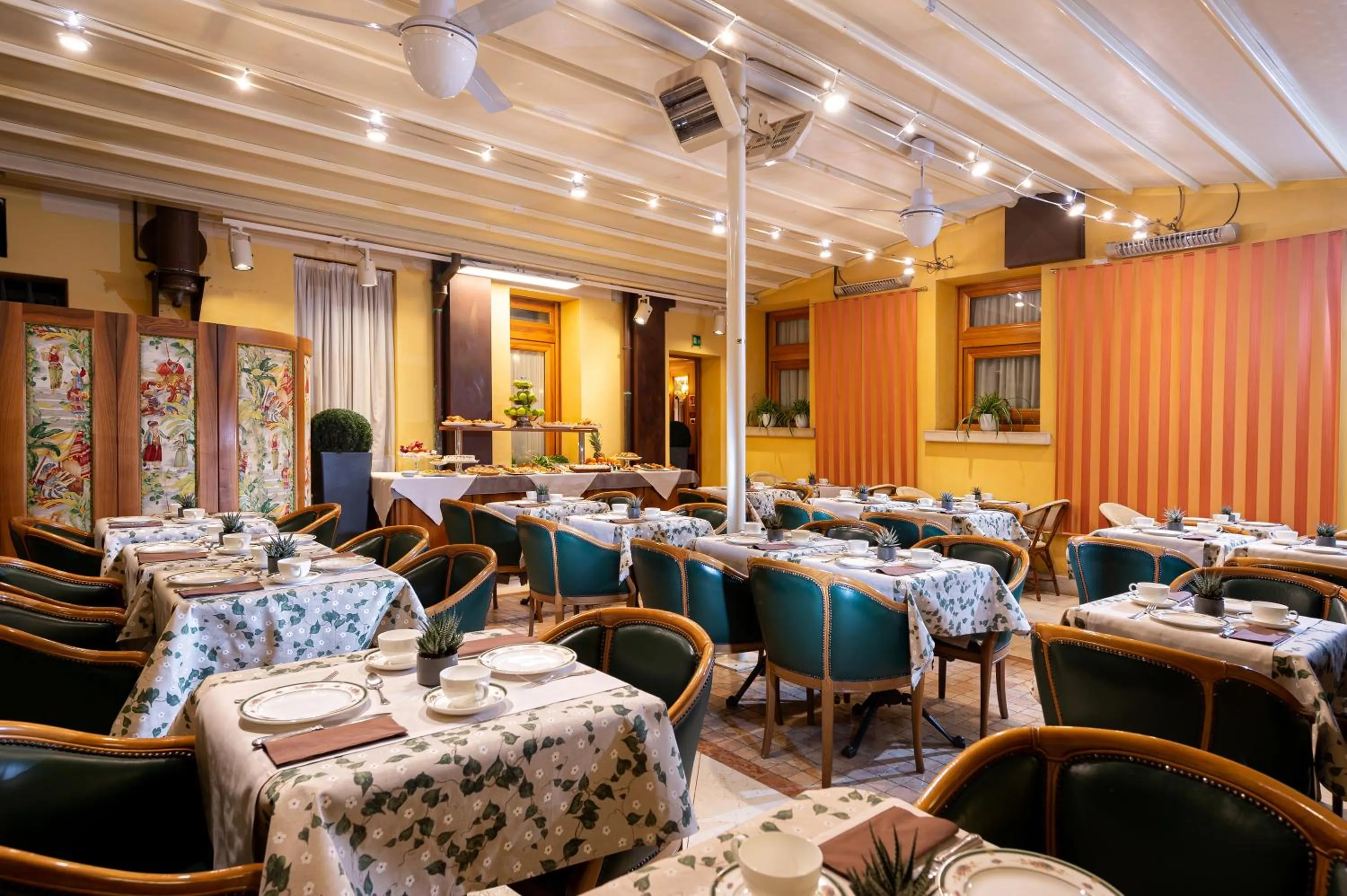 Breakfast in Hotel Santa Marina