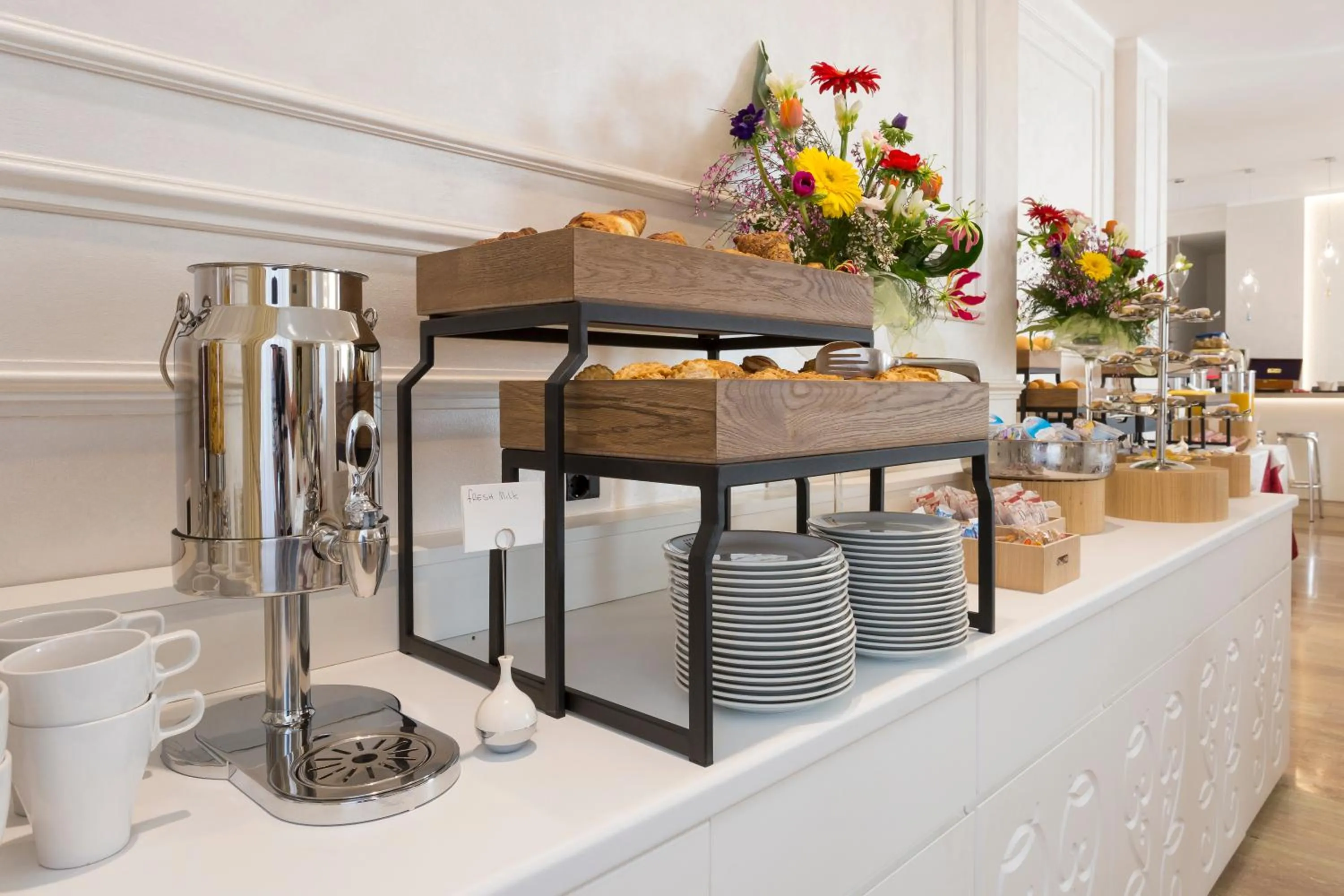 Breakfast in Amsterdam Suite Hotel & SPA