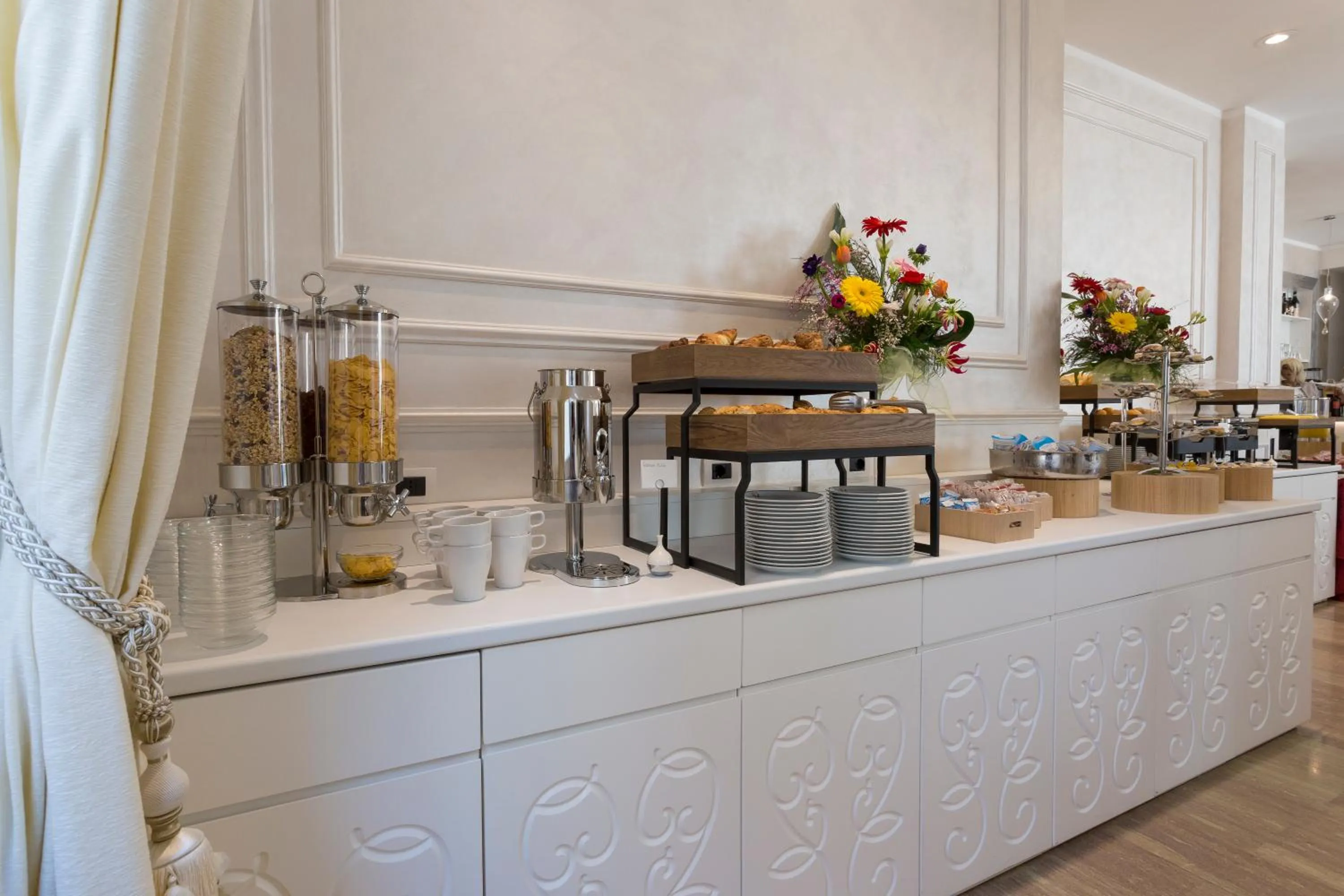 Breakfast in Amsterdam Suite Hotel & SPA