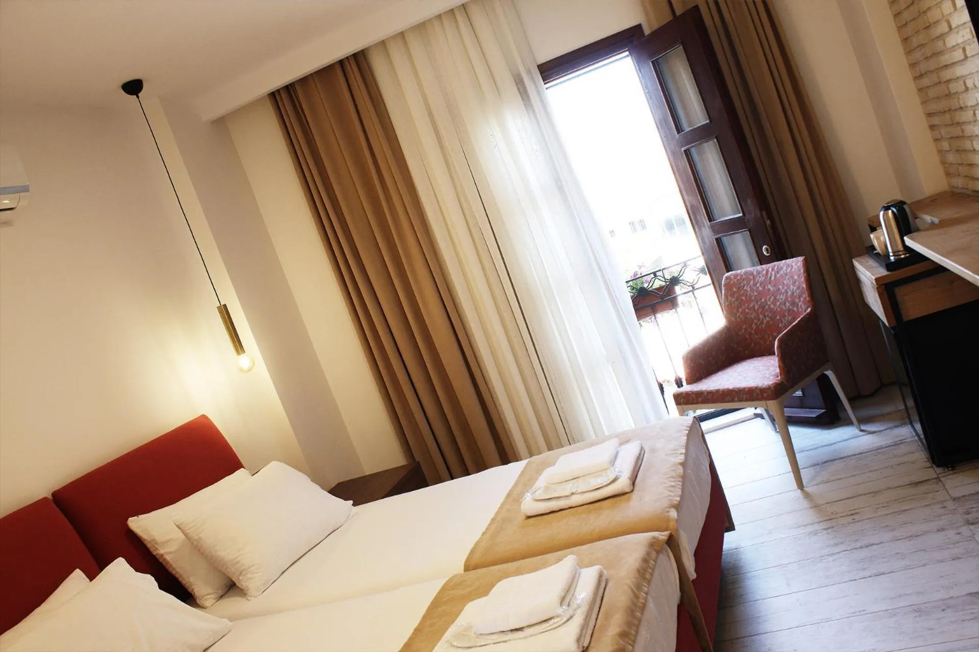 Bed in Pintura Urla Hotel