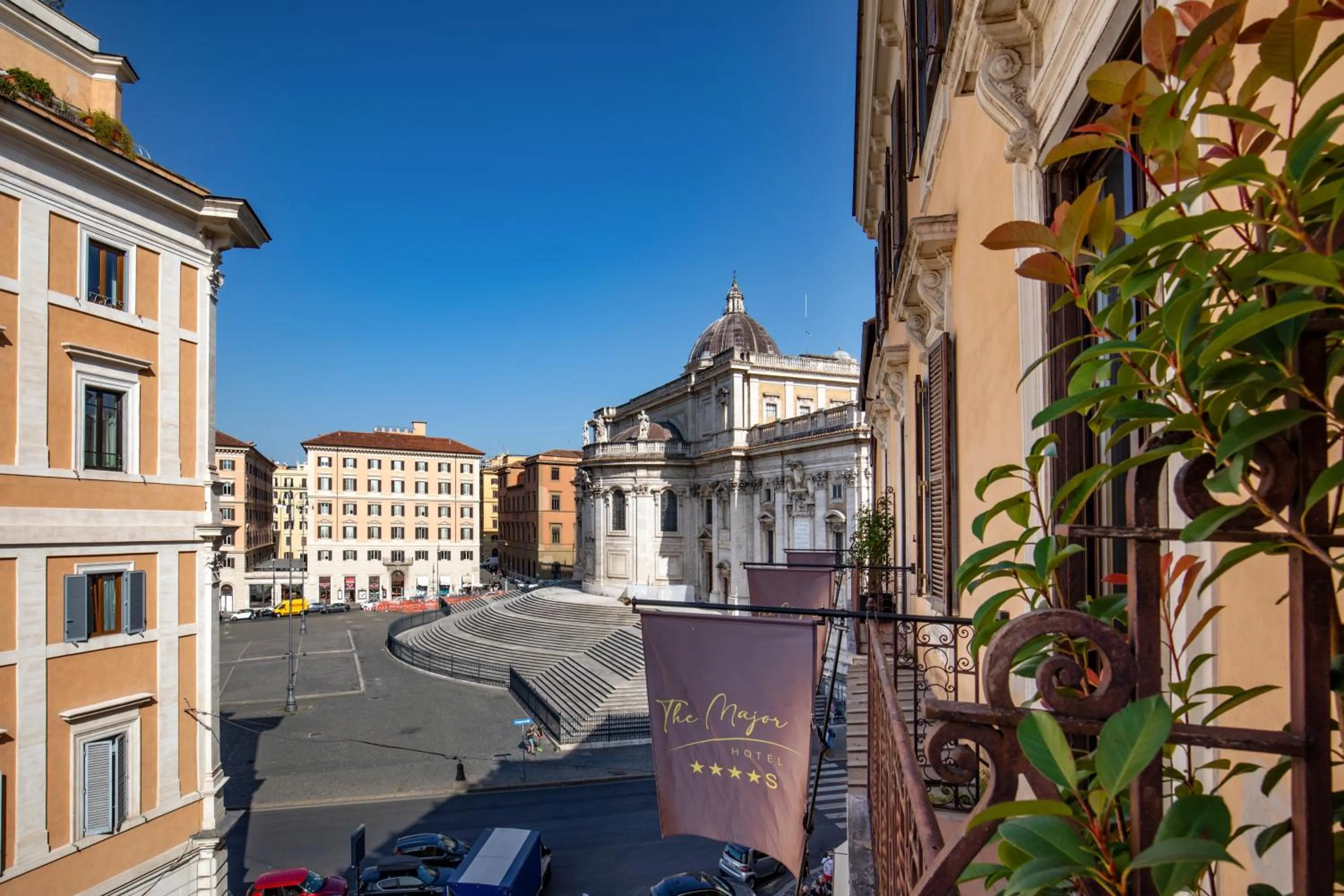 Neighbourhood in The Major Hotel