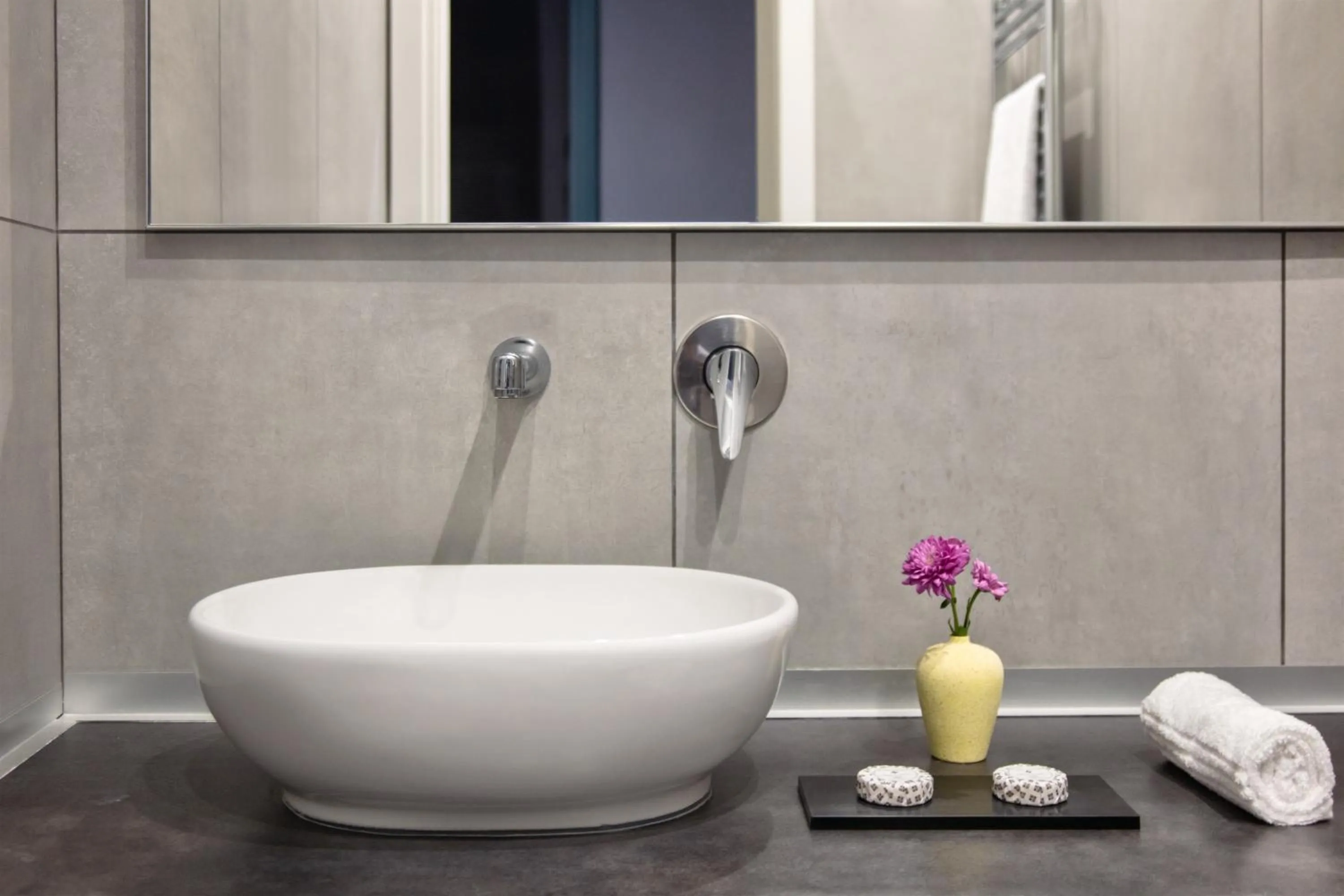 Bathroom in Enjoy Art