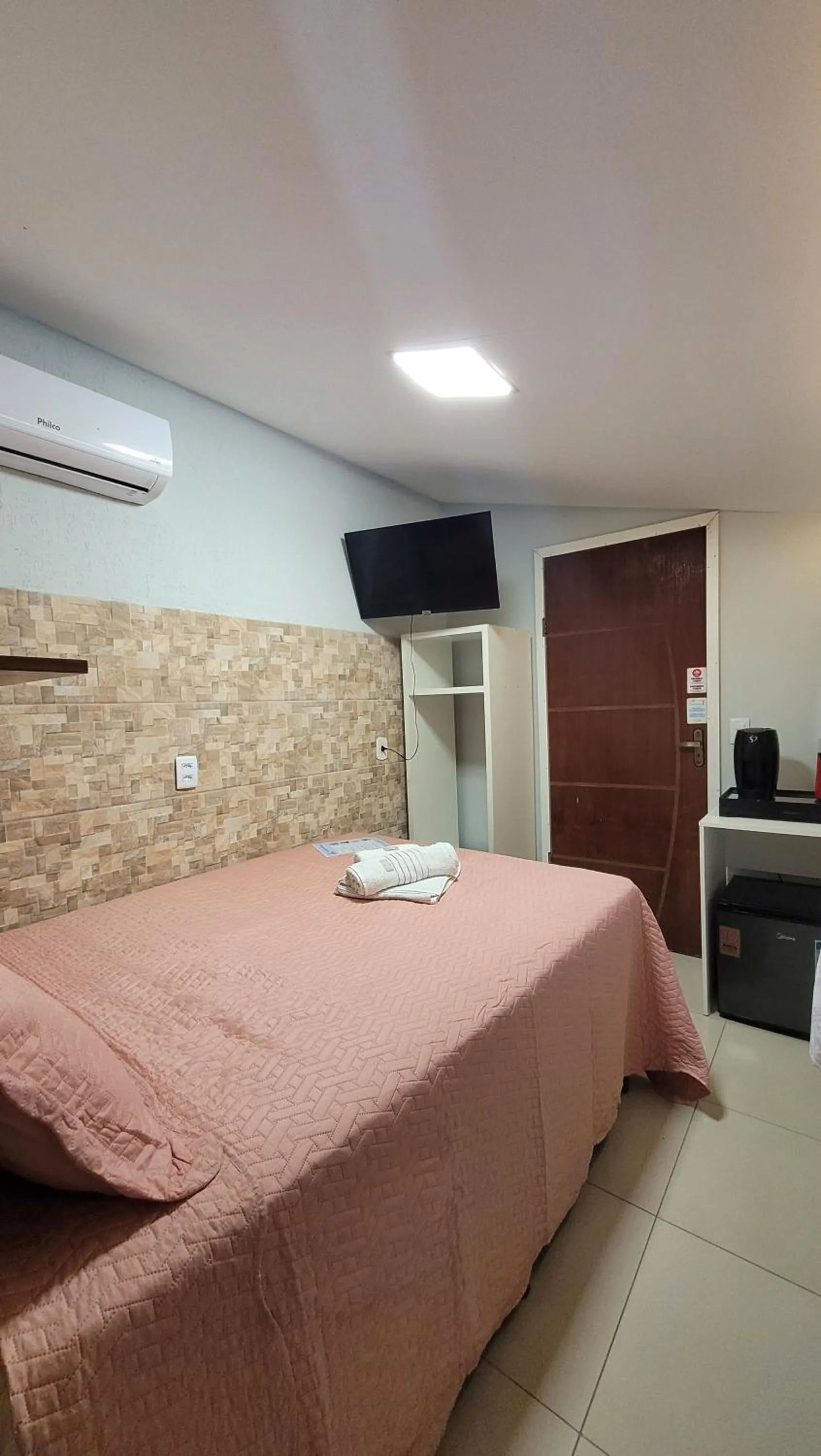 Photo of the whole room, Bed in Pousada Sol e Descanso - by Easy Hotéis