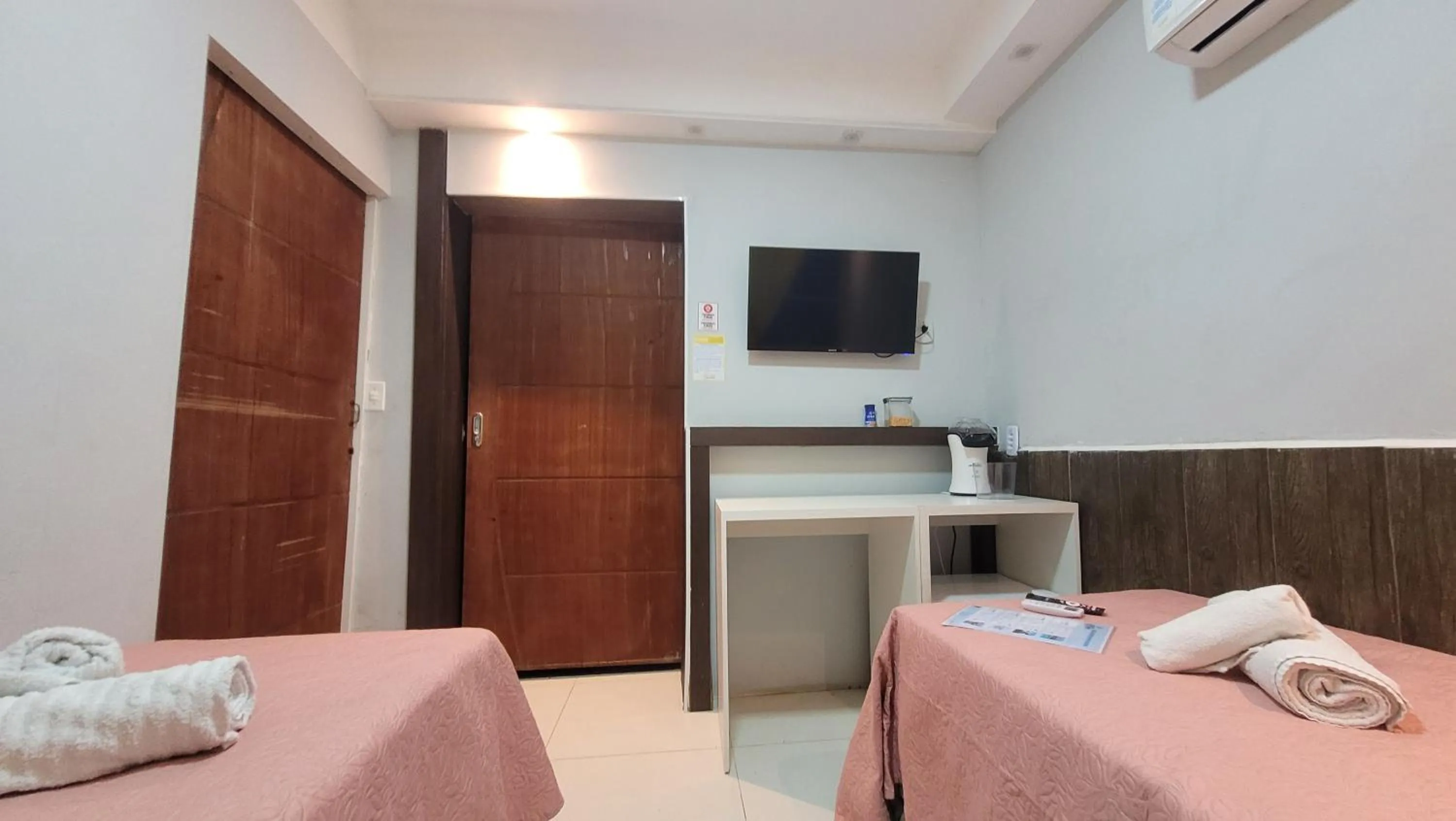 Photo of the whole room, Bed in Pousada Sol e Descanso - by Easy Hotéis