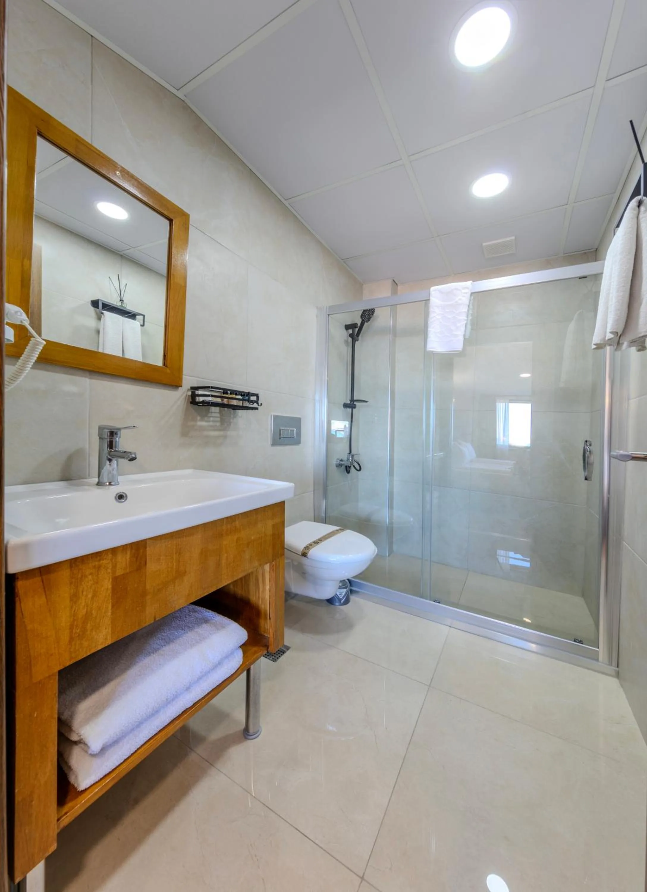 Shower in Sultan Hamit Hotel