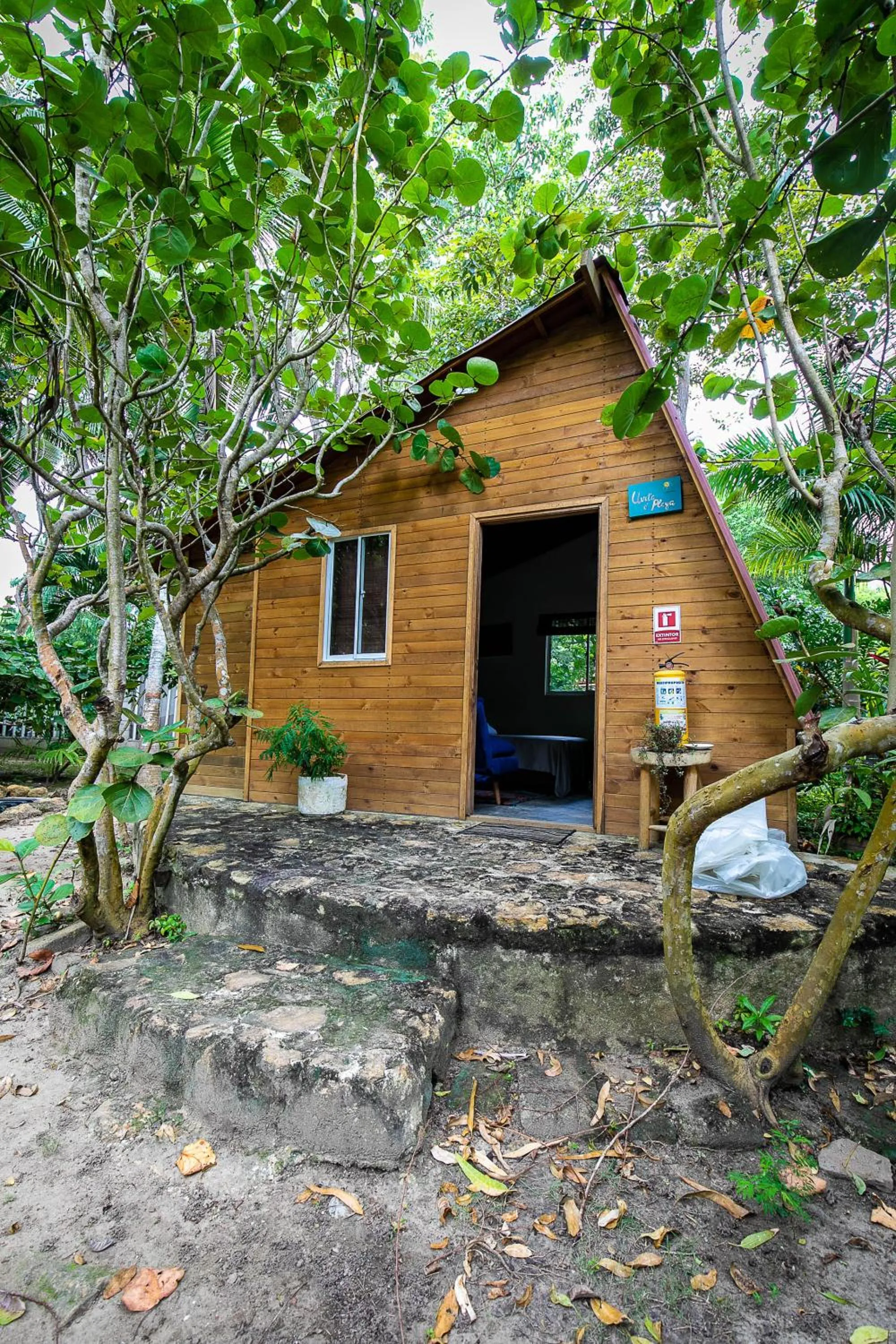 Facade/entrance in Hostal Campomar