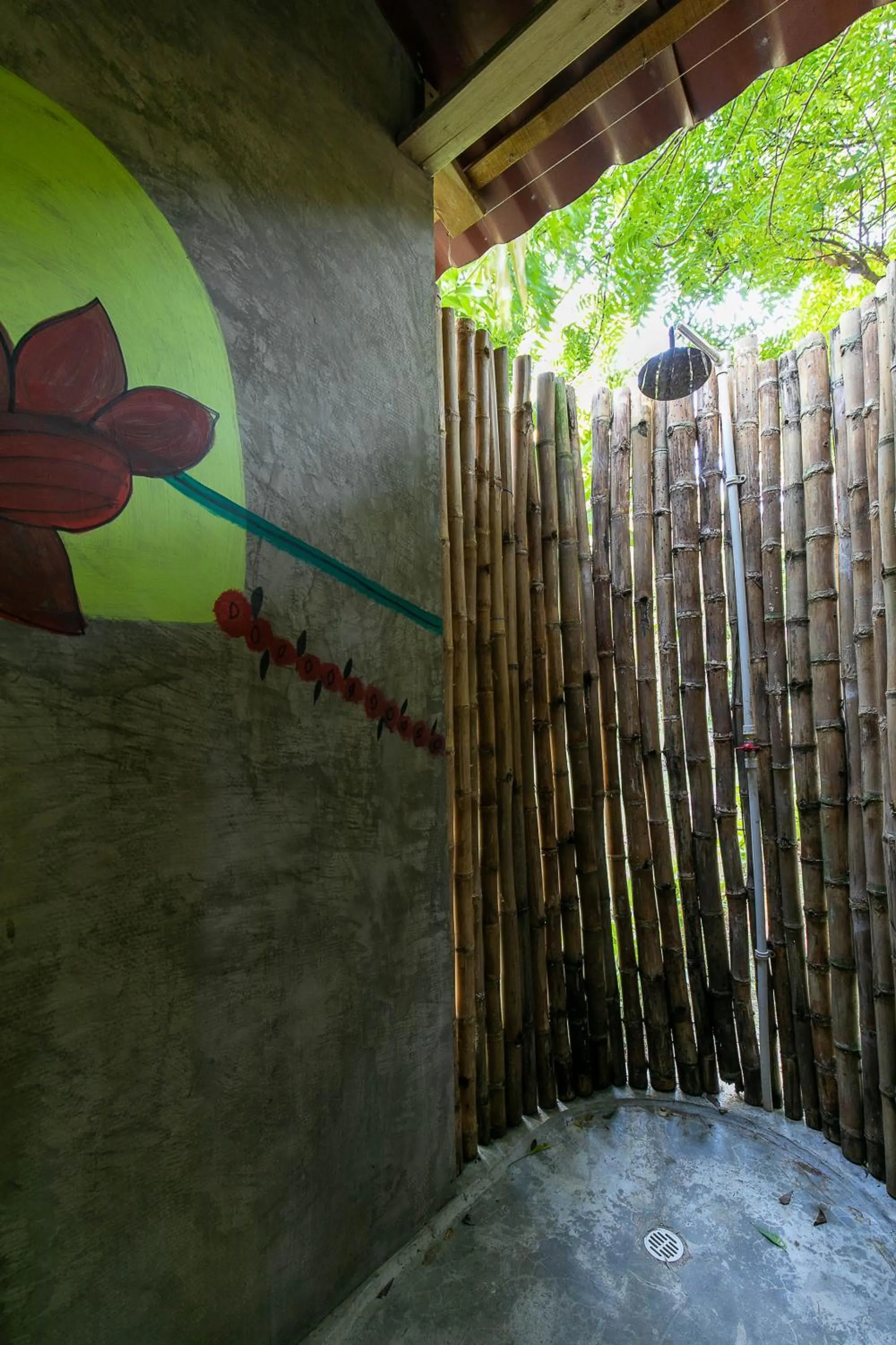 Shower in Hostal Campomar