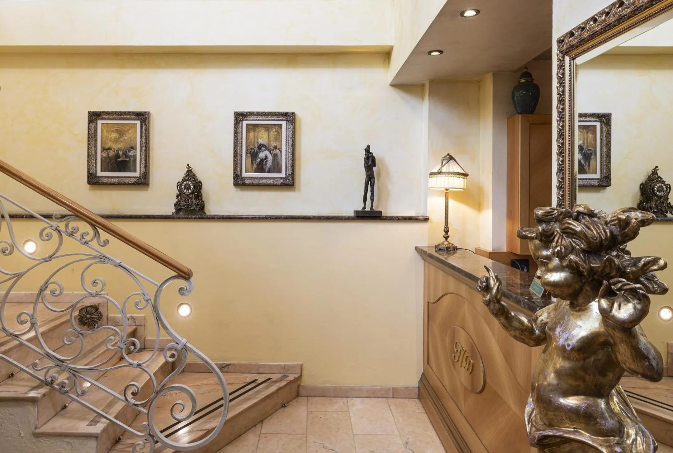 Lobby or reception in Boutique Hotel Dieci