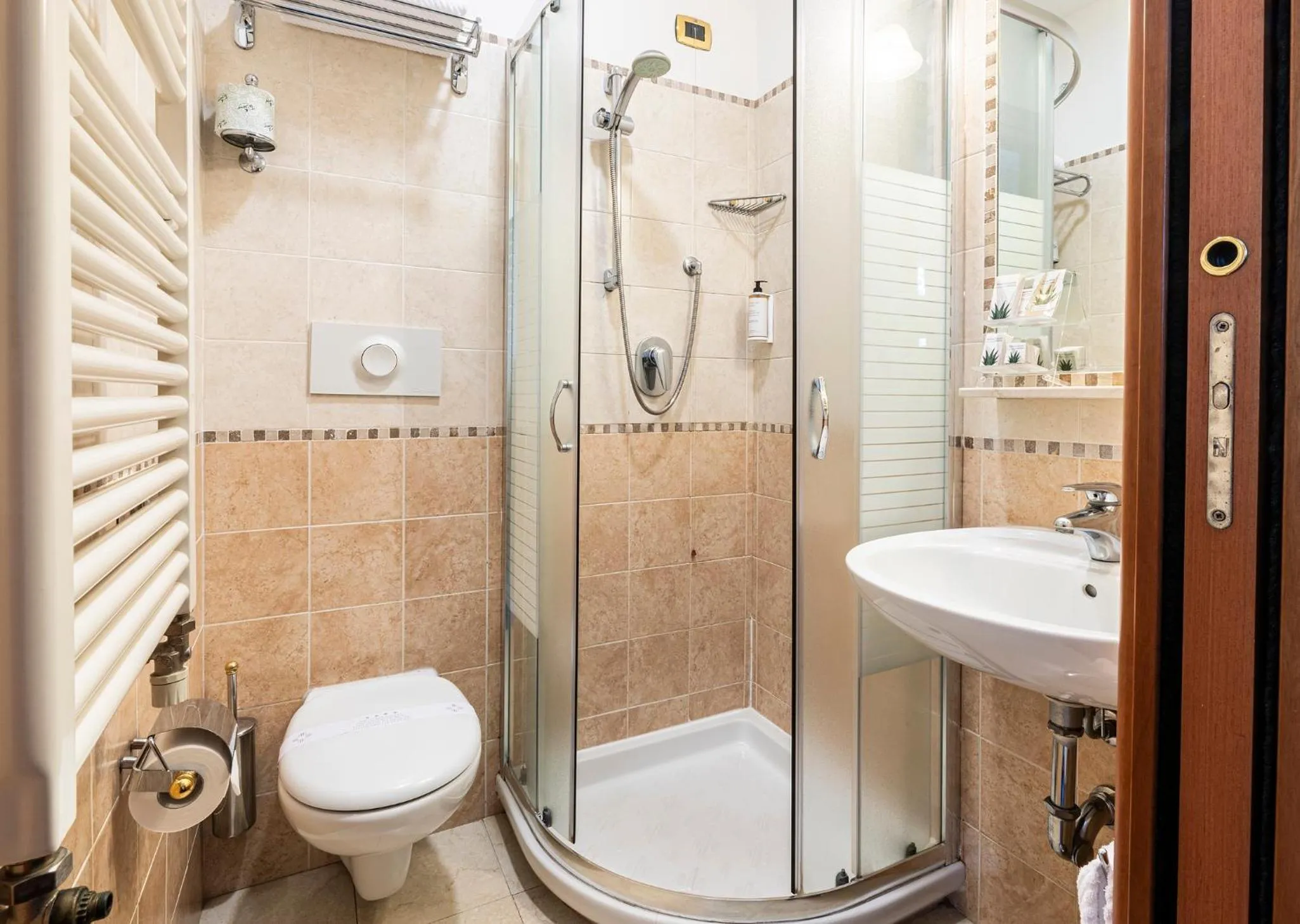 Shower in Boutique Hotel Dieci