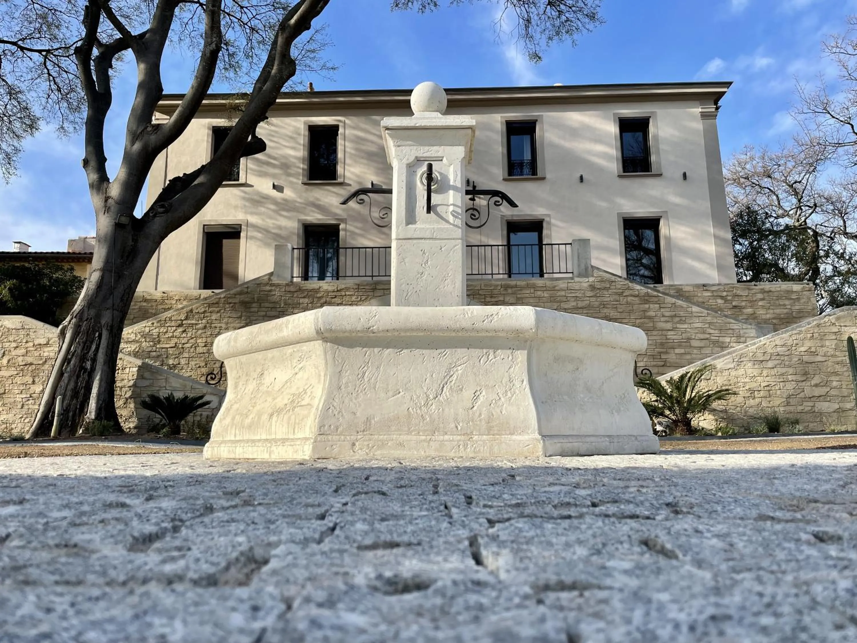 Facade/entrance in Bastide Beaudinard