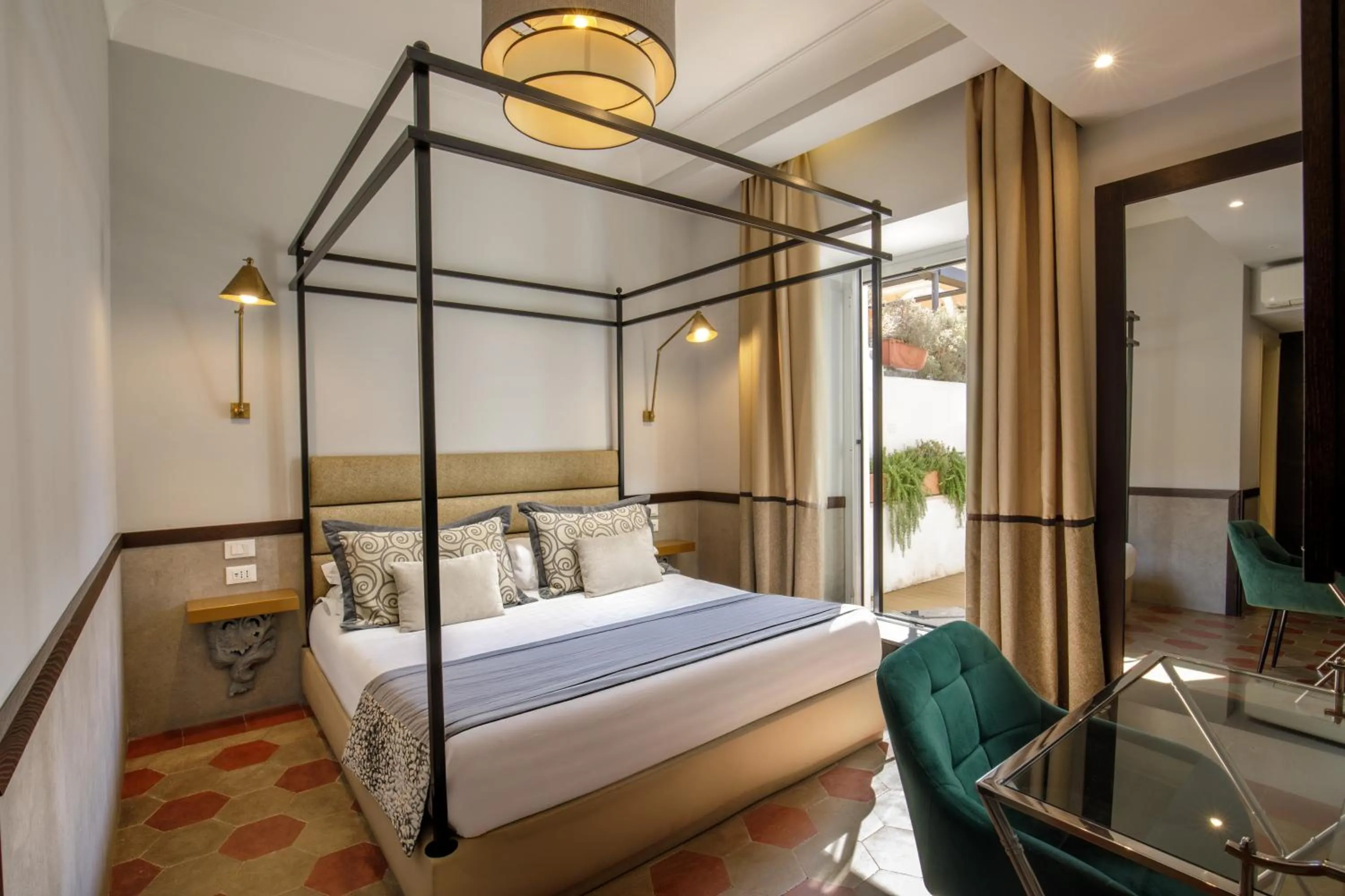 Bedroom, Bed in Flâneur Suites Corso