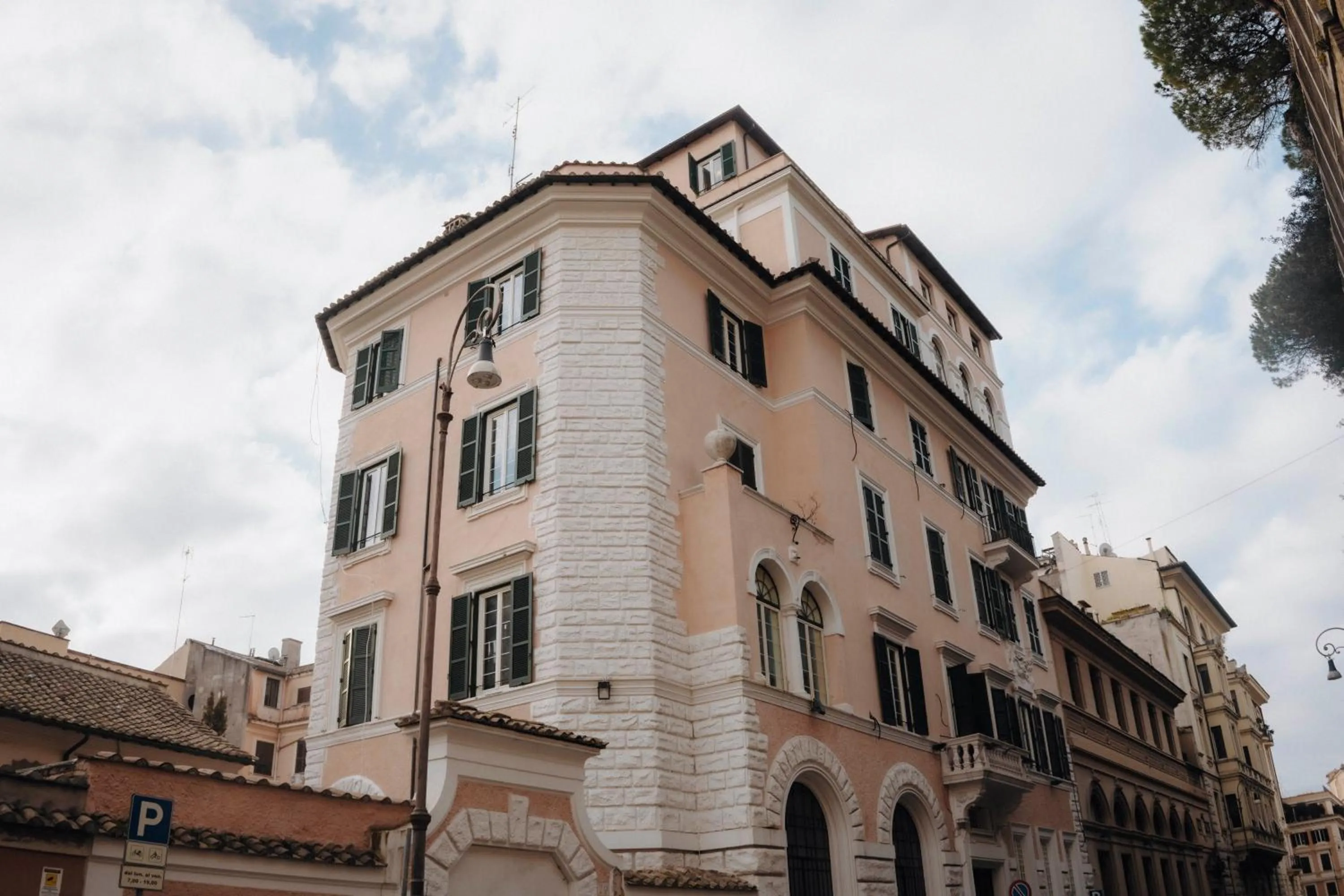 Property building in Hotel Viminale