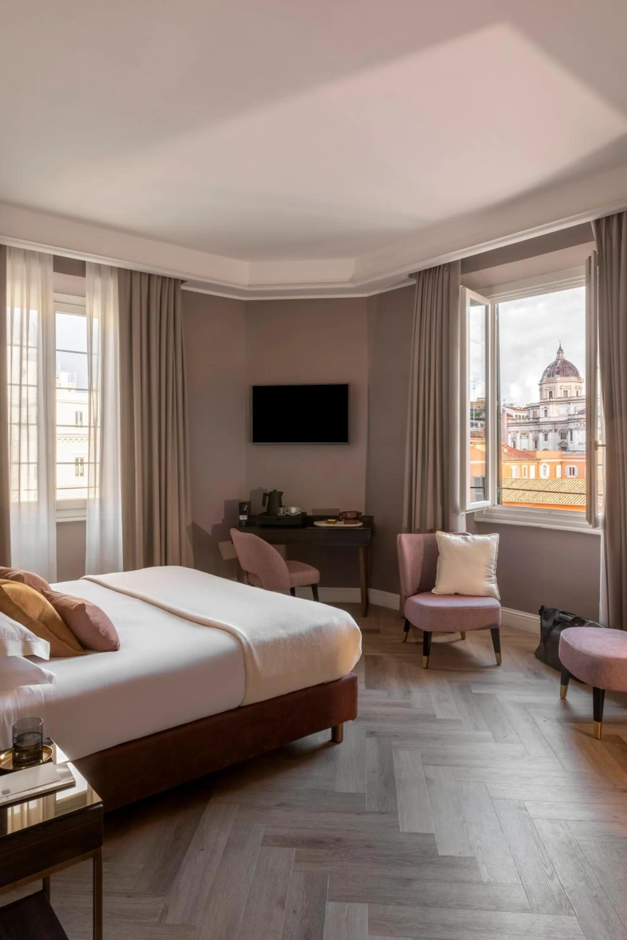 View (from property/room), Bed in Hotel Viminale