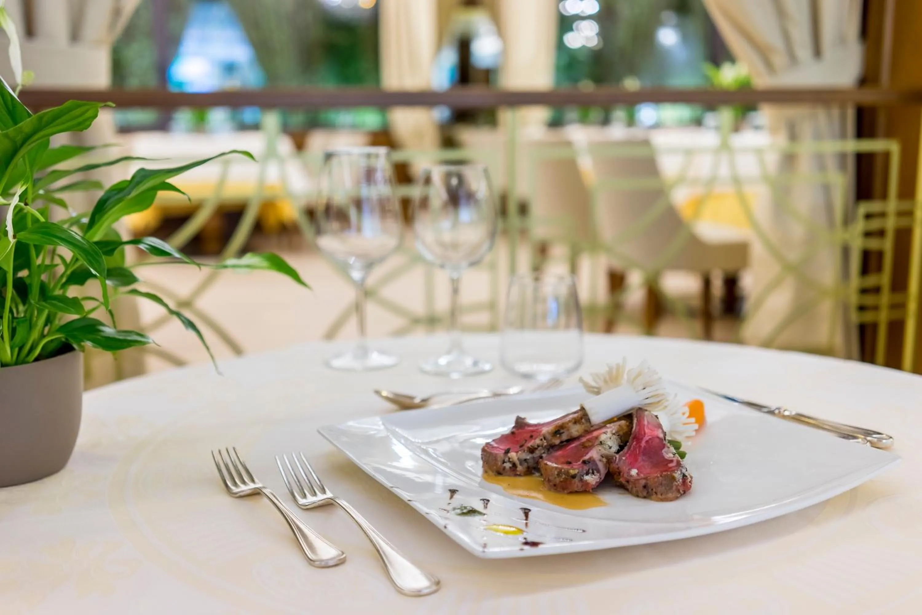 Restaurant/places to eat in Hotel President Terme