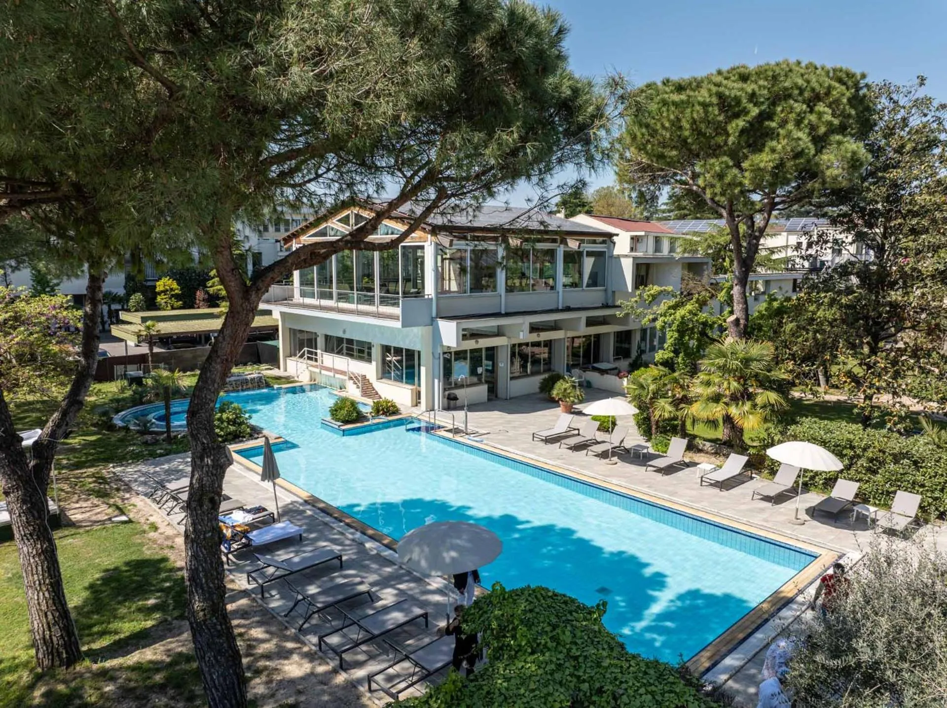 Swimming pool in Hotel Terme Milano