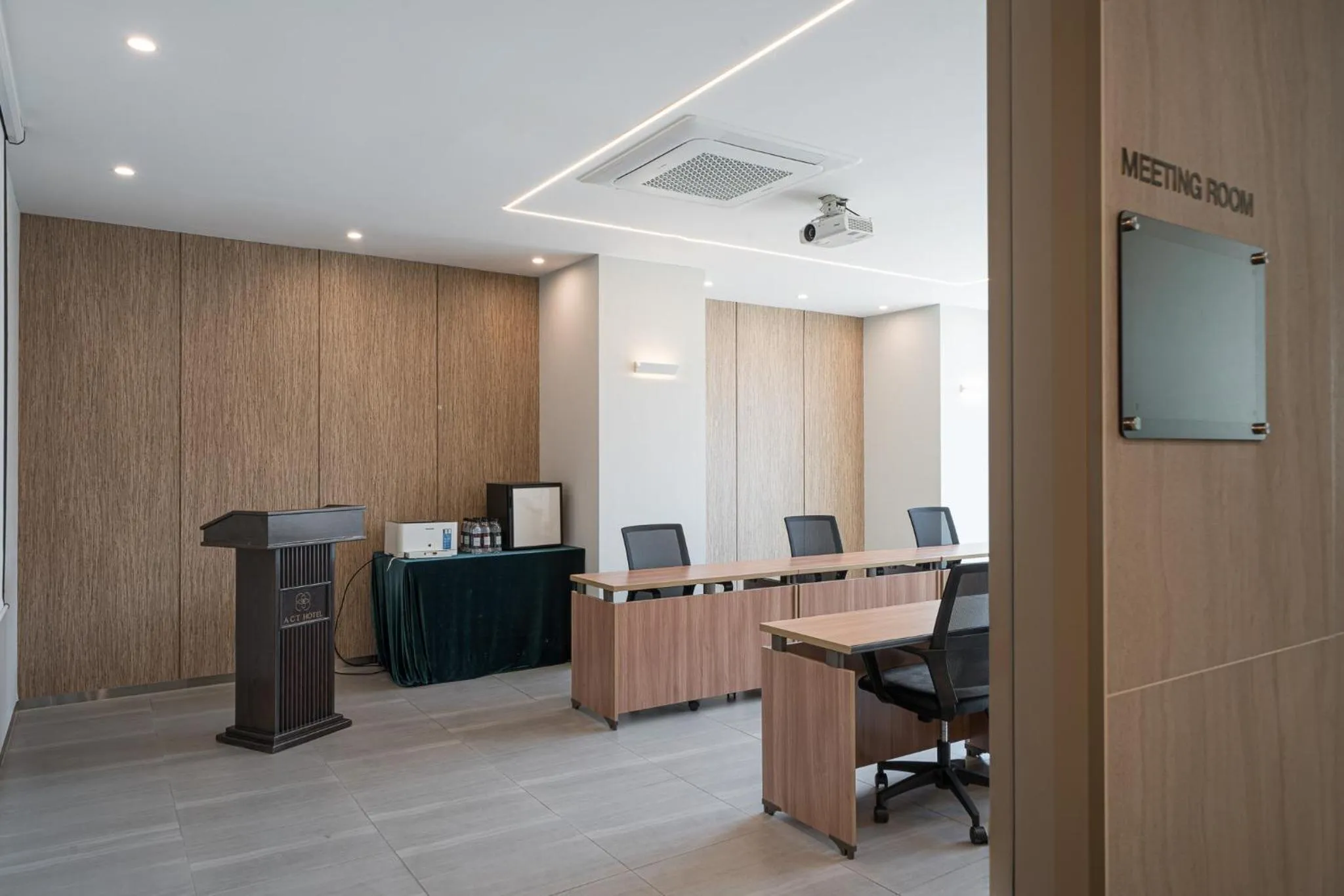 Meeting/conference room in Act Hotel