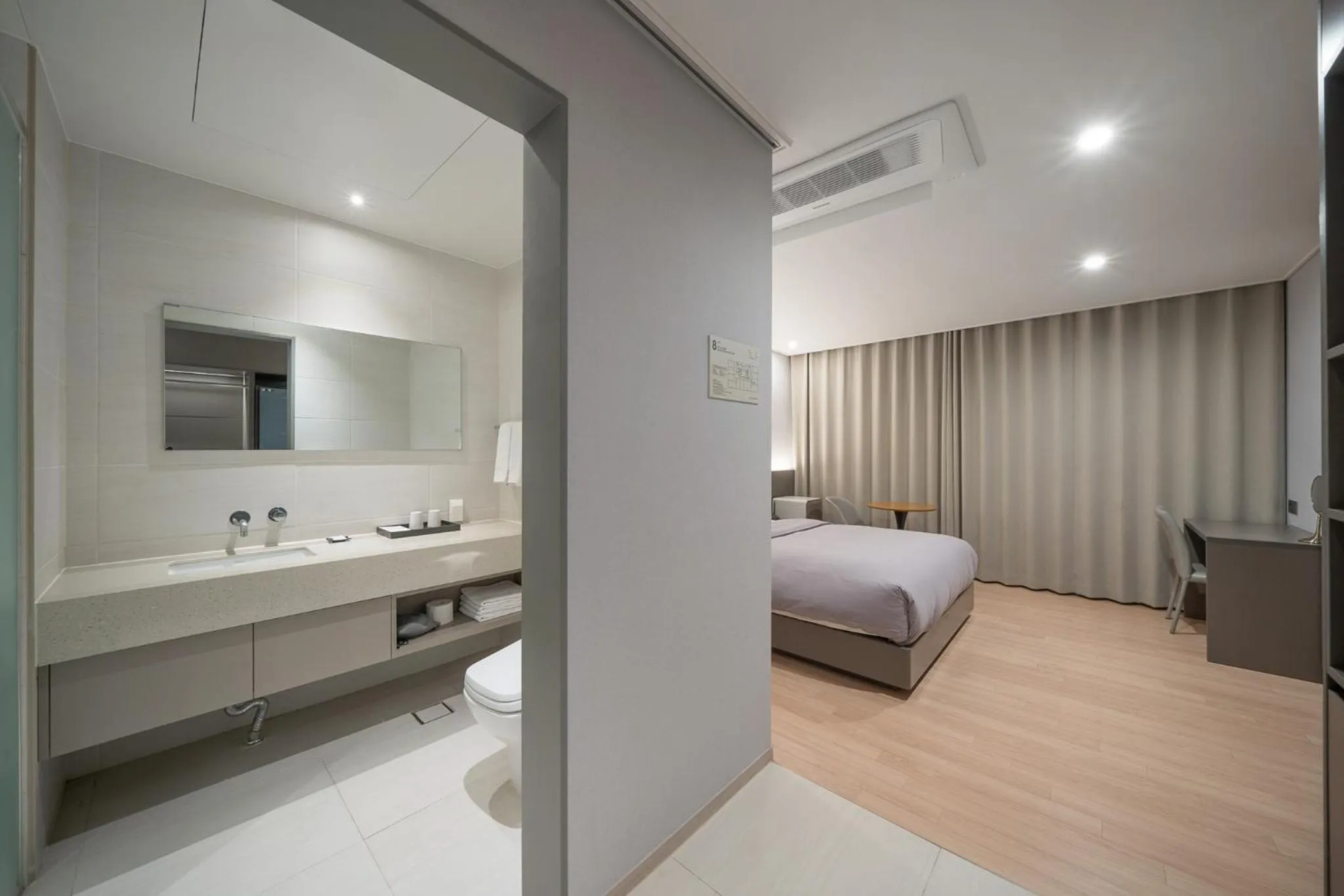 Photo of the whole room, Bed in Act Hotel