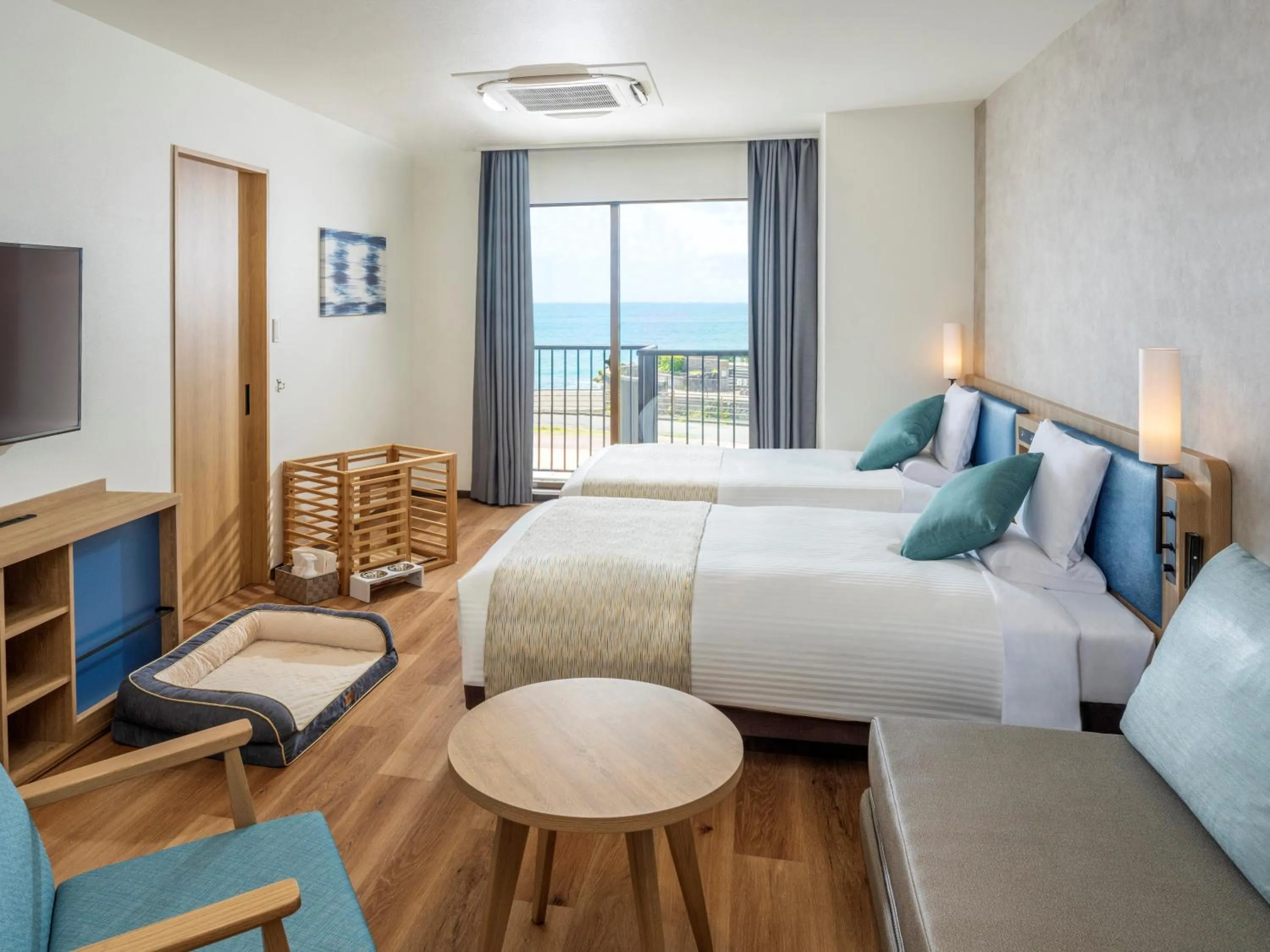 Photo of the whole room, Bed in Atagawa Ocean Resort