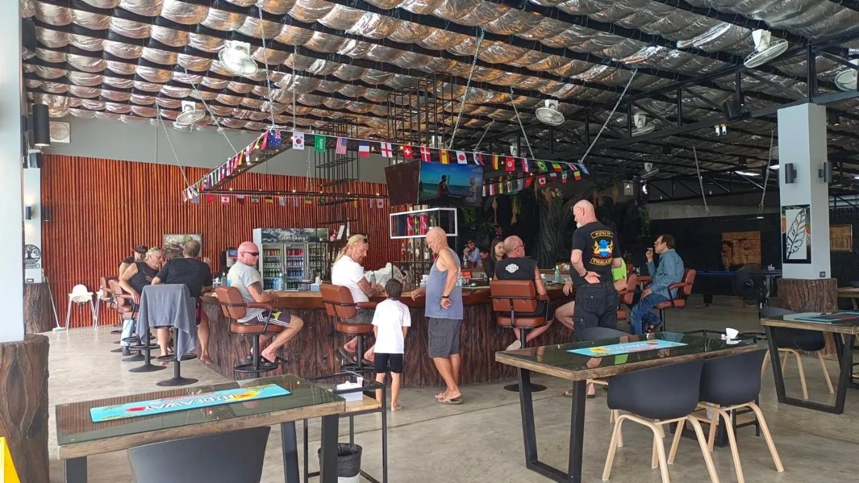 Restaurant/places to eat in Hideaway Resort Banchang