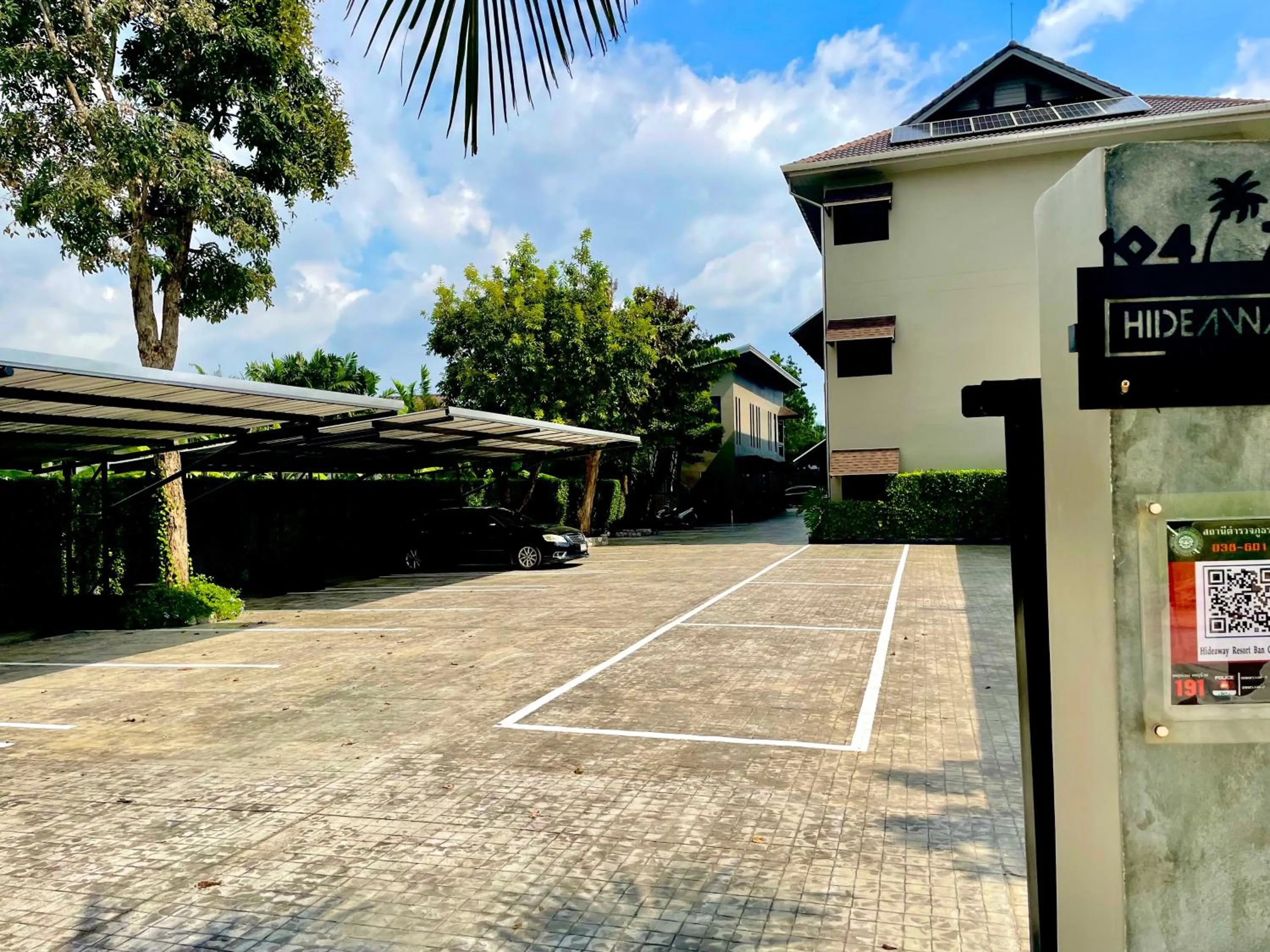 Parking in Hideaway Resort Banchang