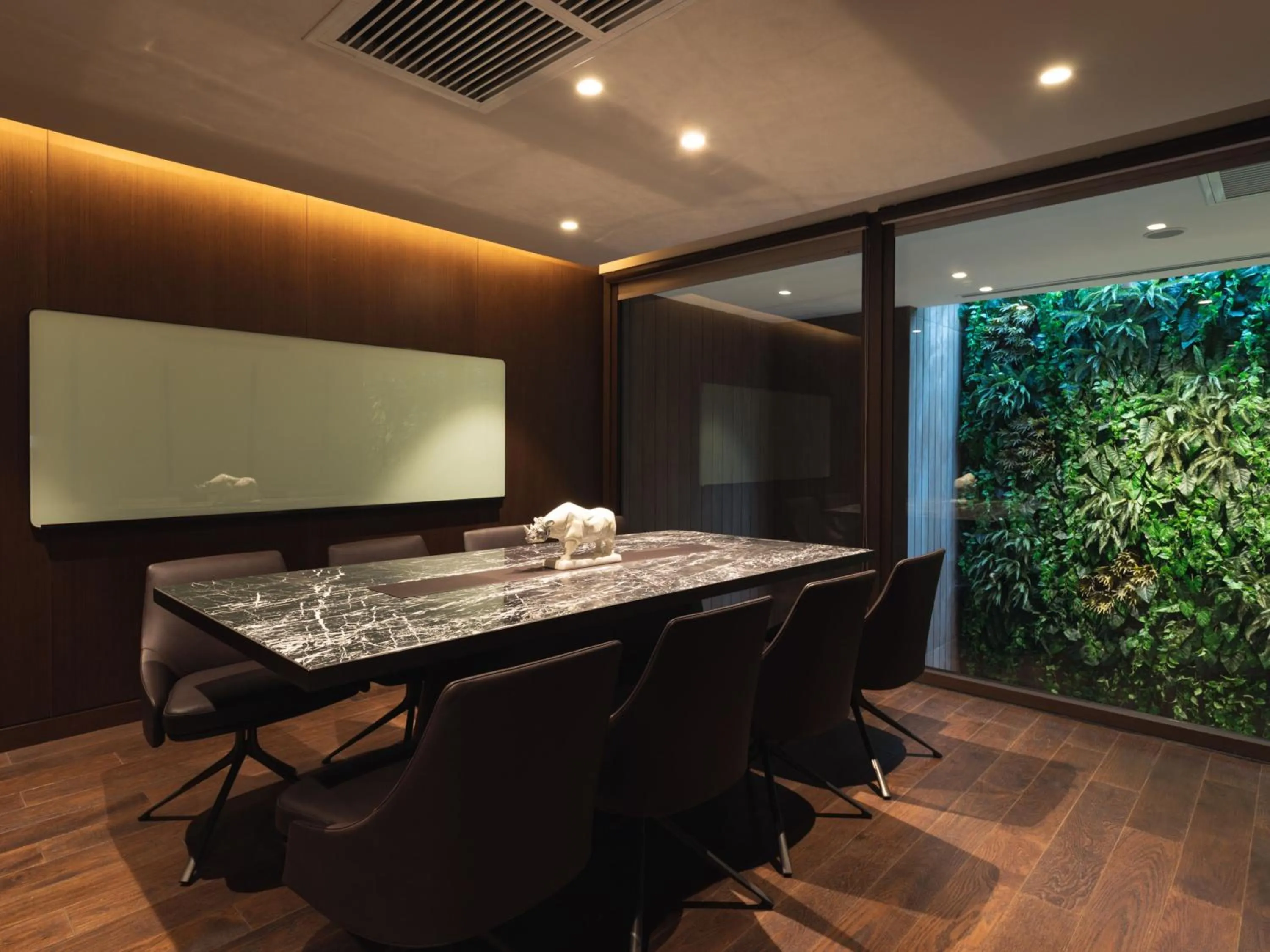 Business facilities in Hotel KVL