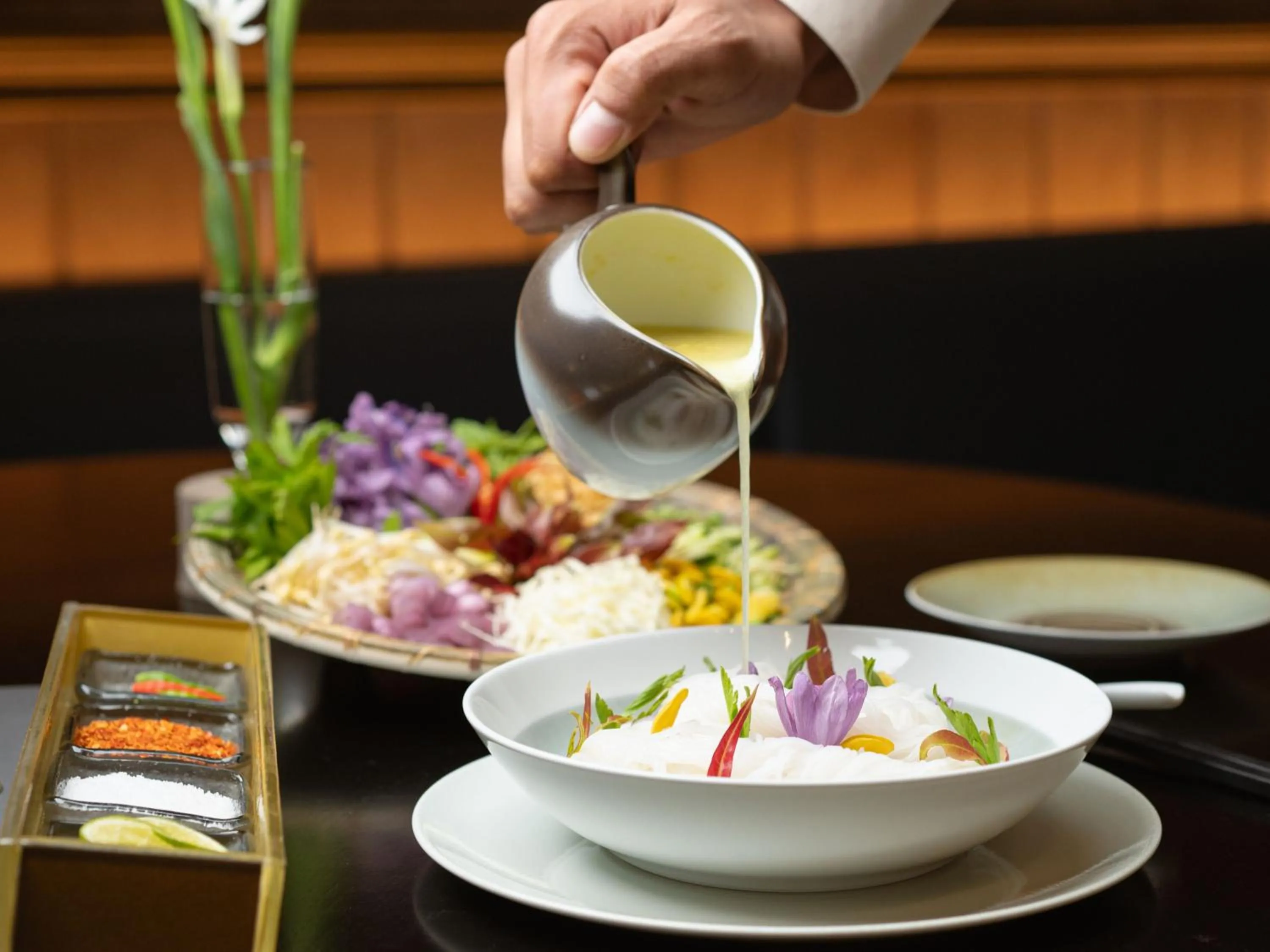 Restaurant/places to eat in Hotel KVL