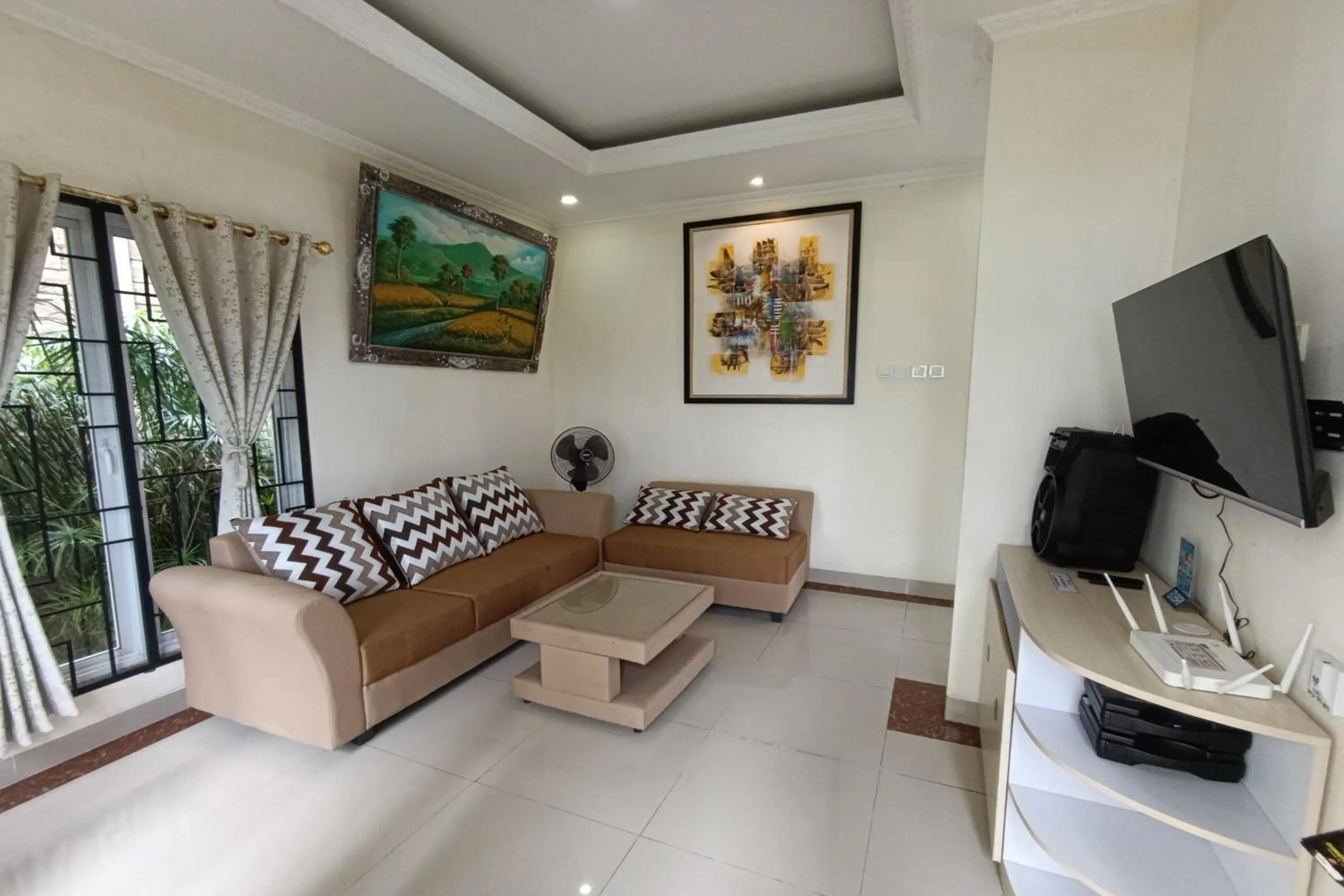 Seating area in Mamifokobo Hotel & Glamping