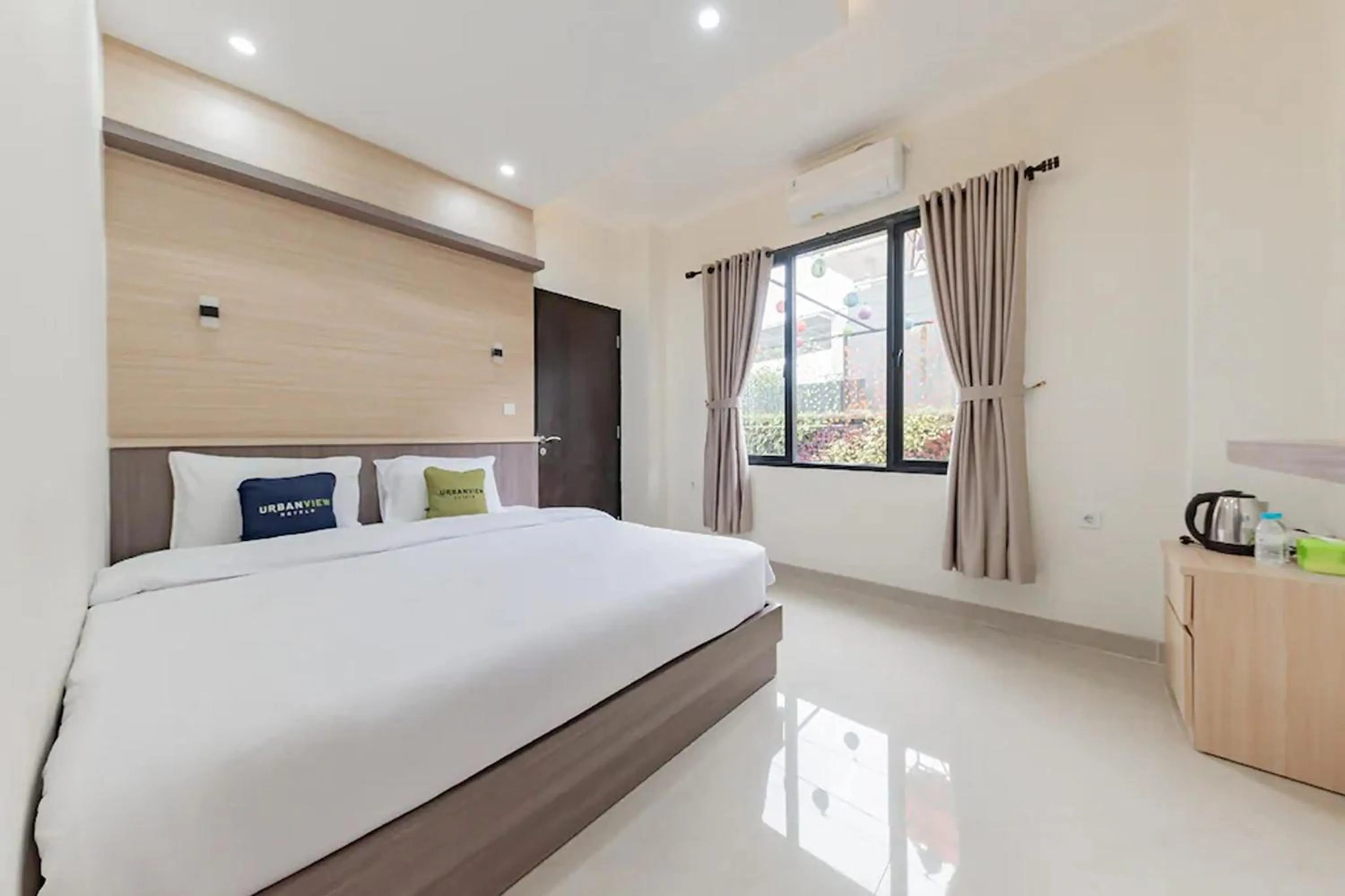 Bedroom, Bed in Mamifokobo Hotel & Glamping