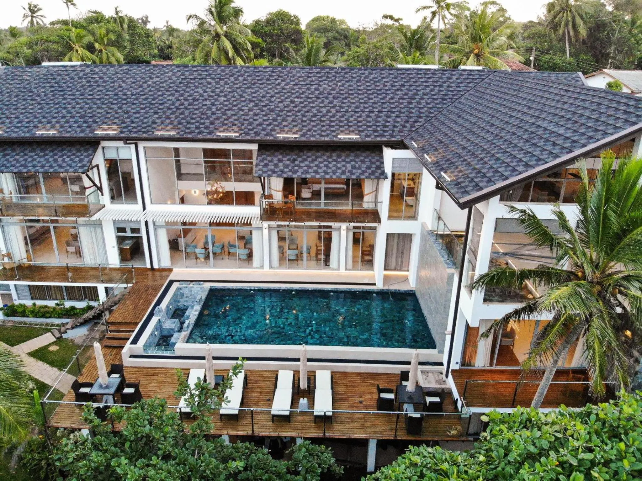 Property building in Beacon By The Bay Villas and Suites by the Clarks