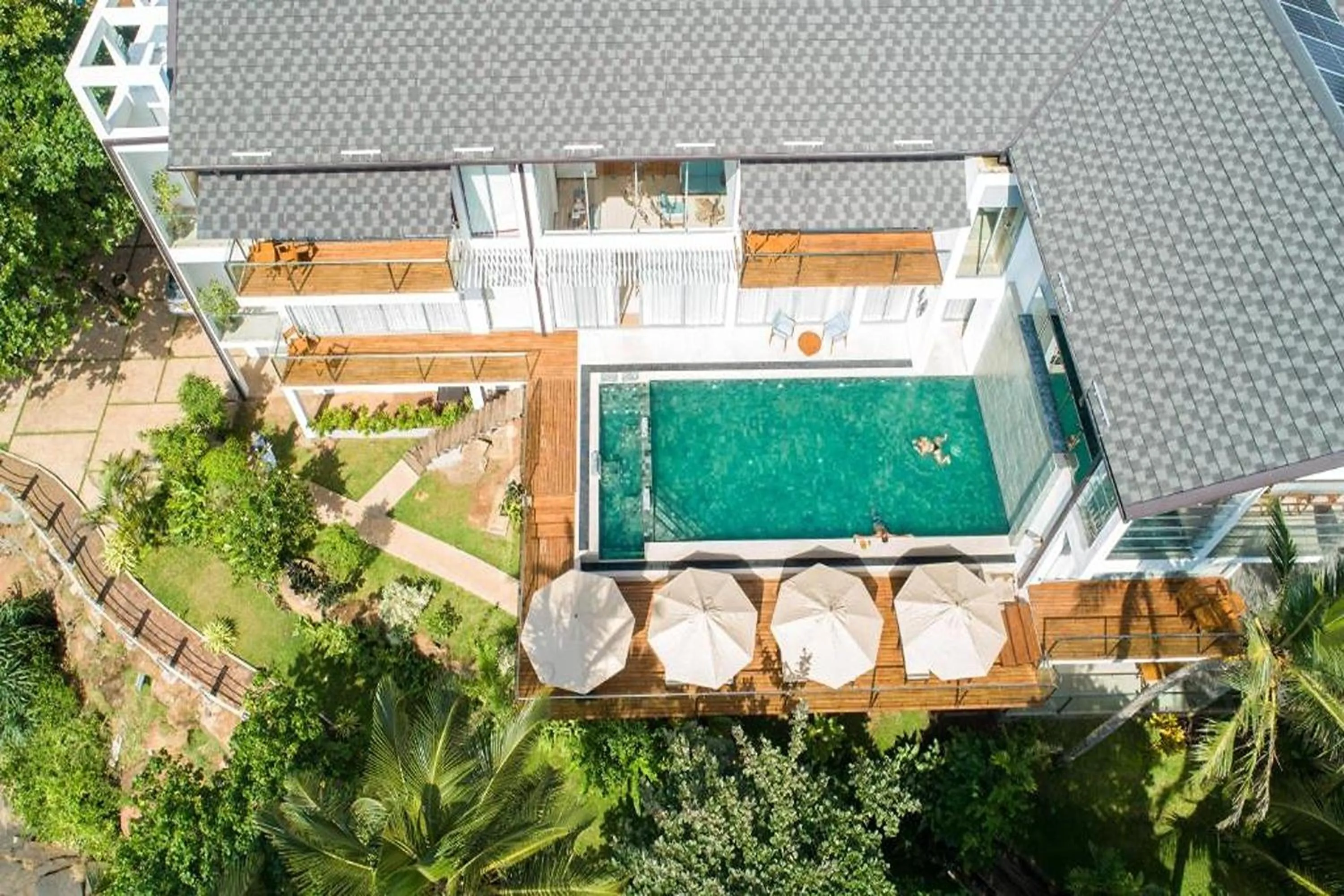 Property building in Beacon By The Bay Villas and Suites by the Clarks